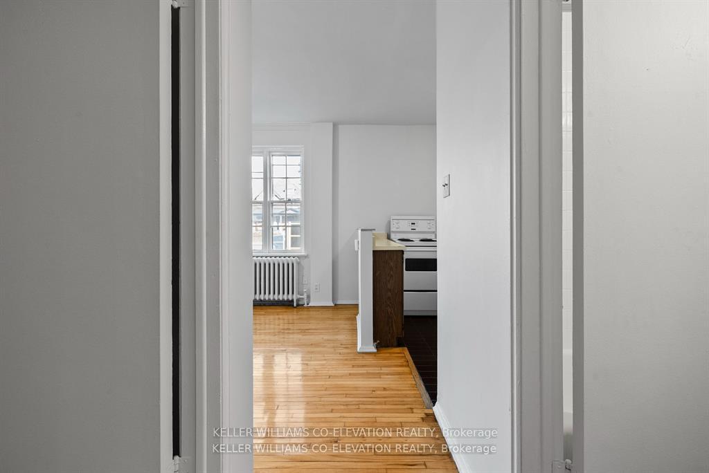 Photo 6 of Unit 106, 2676 Yonge Street, Toronto, Lawrence Park South — HOMEH