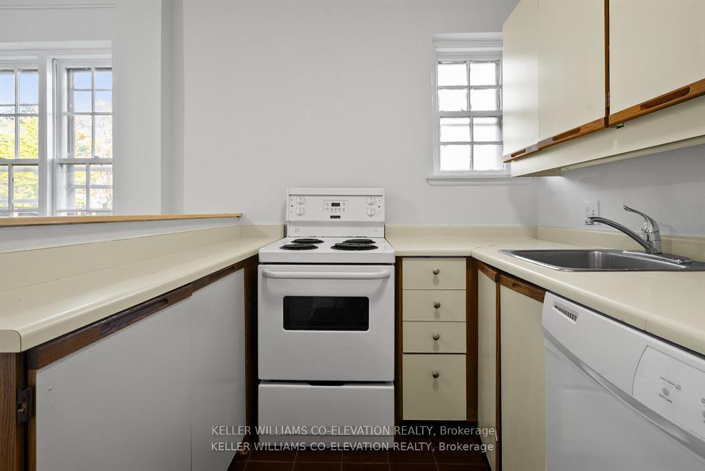 Photo 14 of Unit 106, 2676 Yonge Street, Toronto, Lawrence Park South — HOMEH