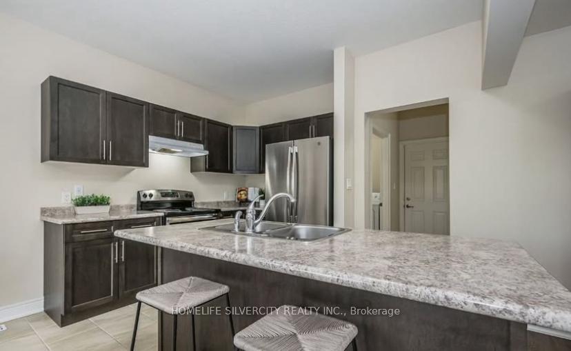 Photo 5 of 194 Eaglecrest Street, Kitchener, Bridgeport — HOMEH