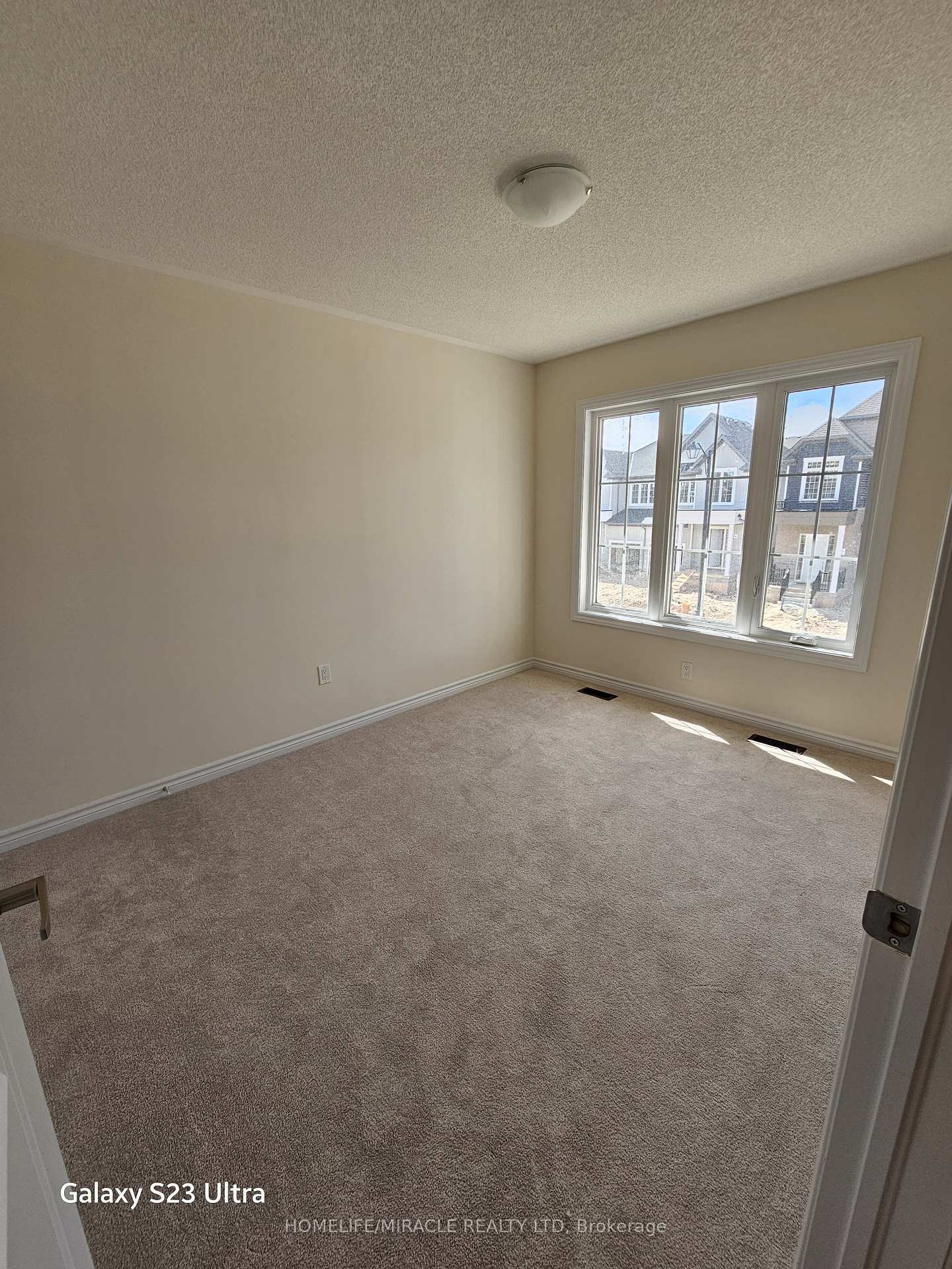 Photo 28 of 85 Sanders Road W, Erin — HOMEH
