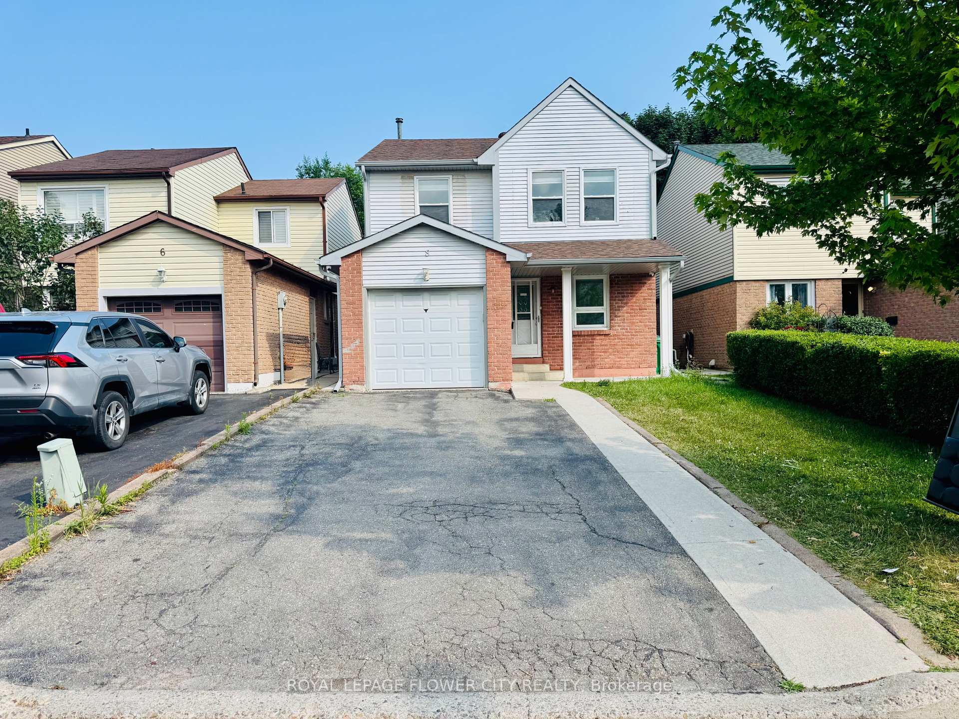 Photo 17 of 8 Junewood Crescent, Brampton, Northgate — HOMEH