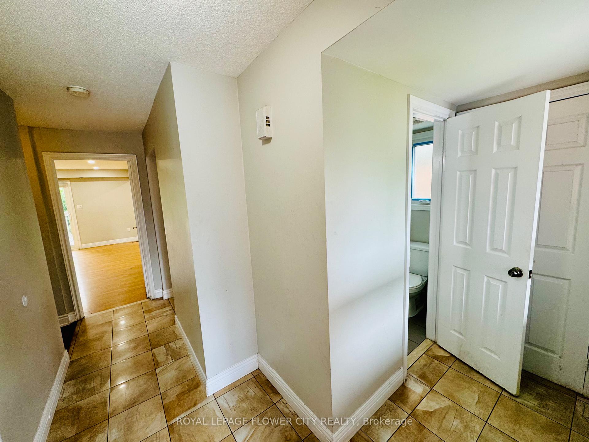Photo 2 of 8 Junewood Crescent, Brampton, Northgate — HOMEH