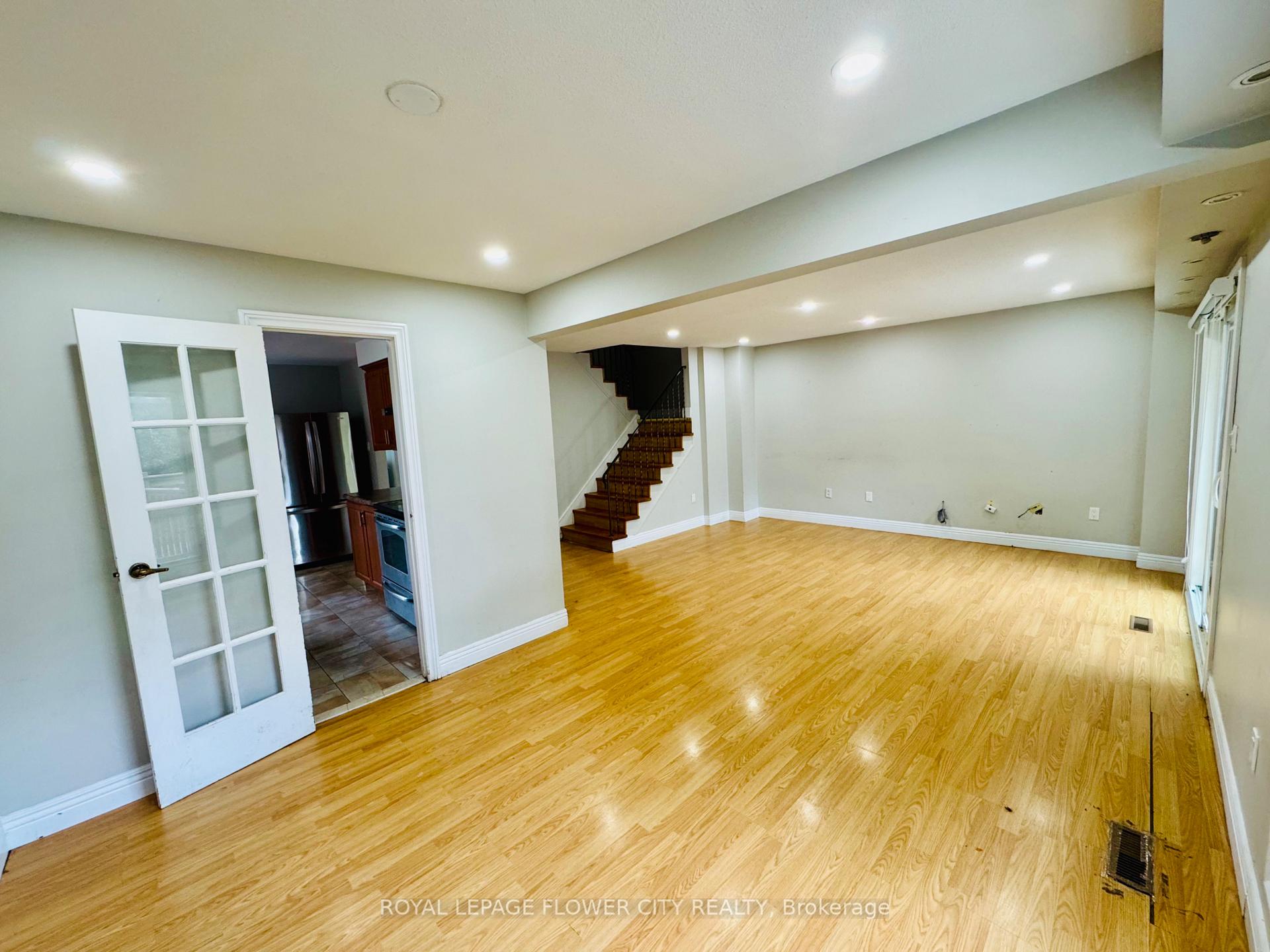 Photo 3 of 8 Junewood Crescent, Brampton, Northgate — HOMEH