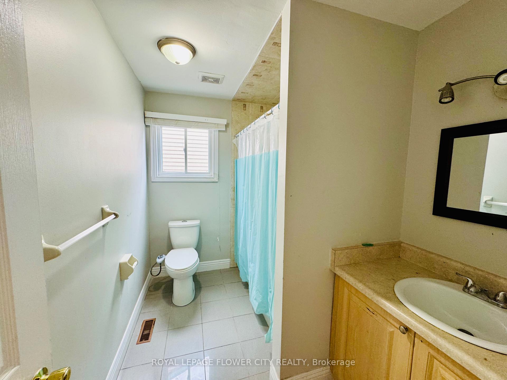 Photo 8 of 8 Junewood Crescent, Brampton, Northgate — HOMEH