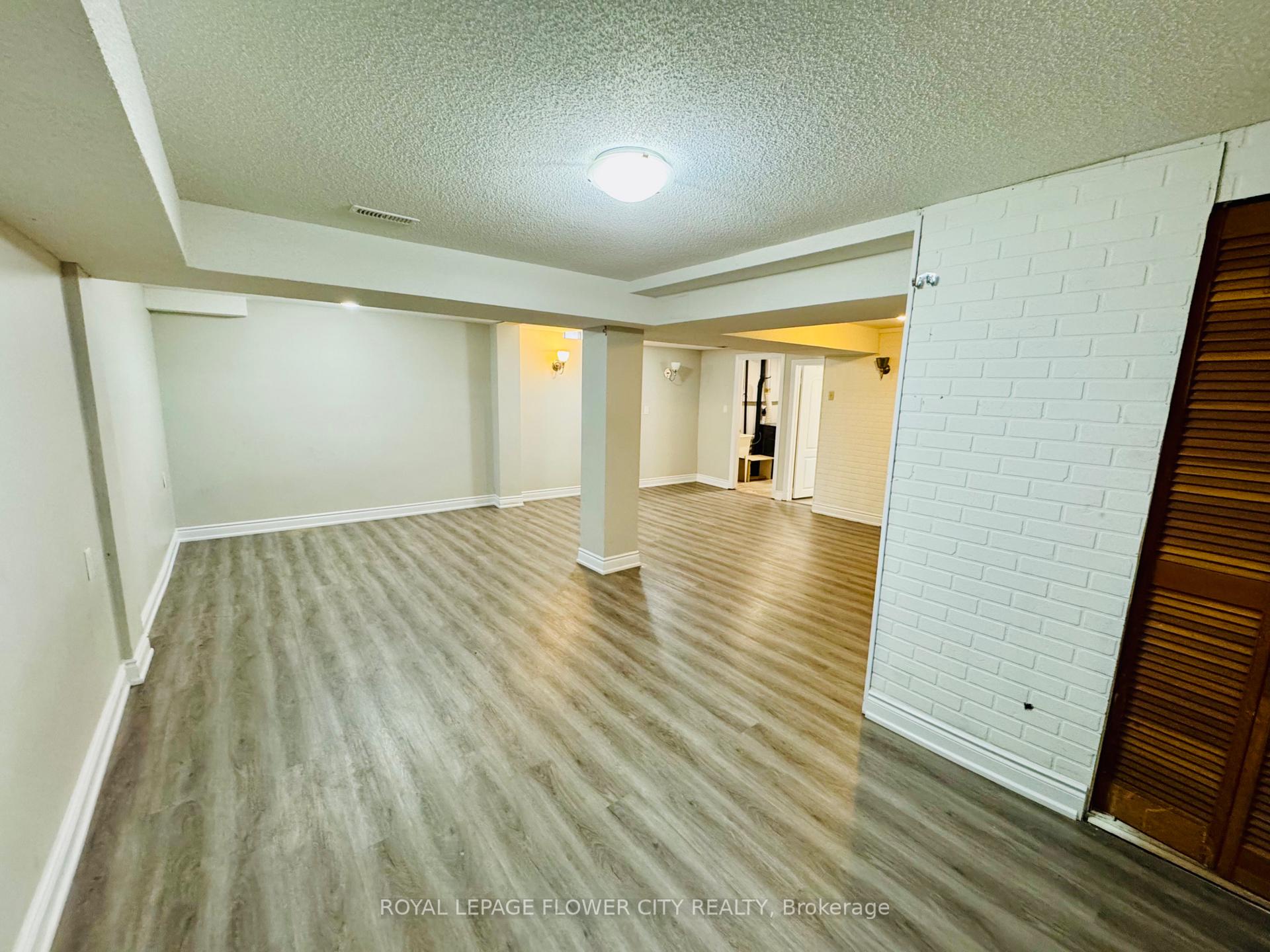 Photo 11 of 8 Junewood Crescent, Brampton, Northgate — HOMEH