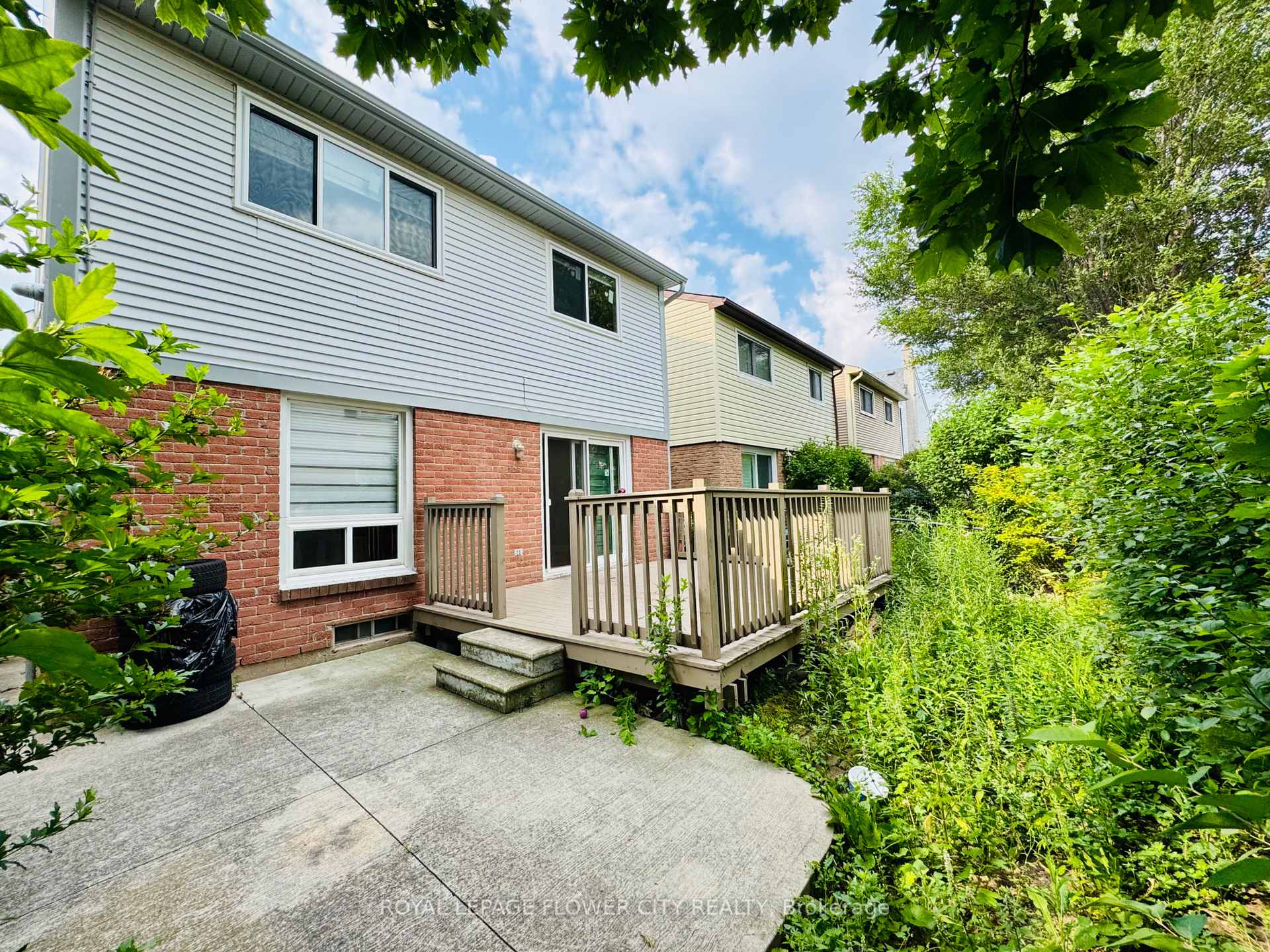 Photo 15 of 8 Junewood Crescent, Brampton, Northgate — HOMEH