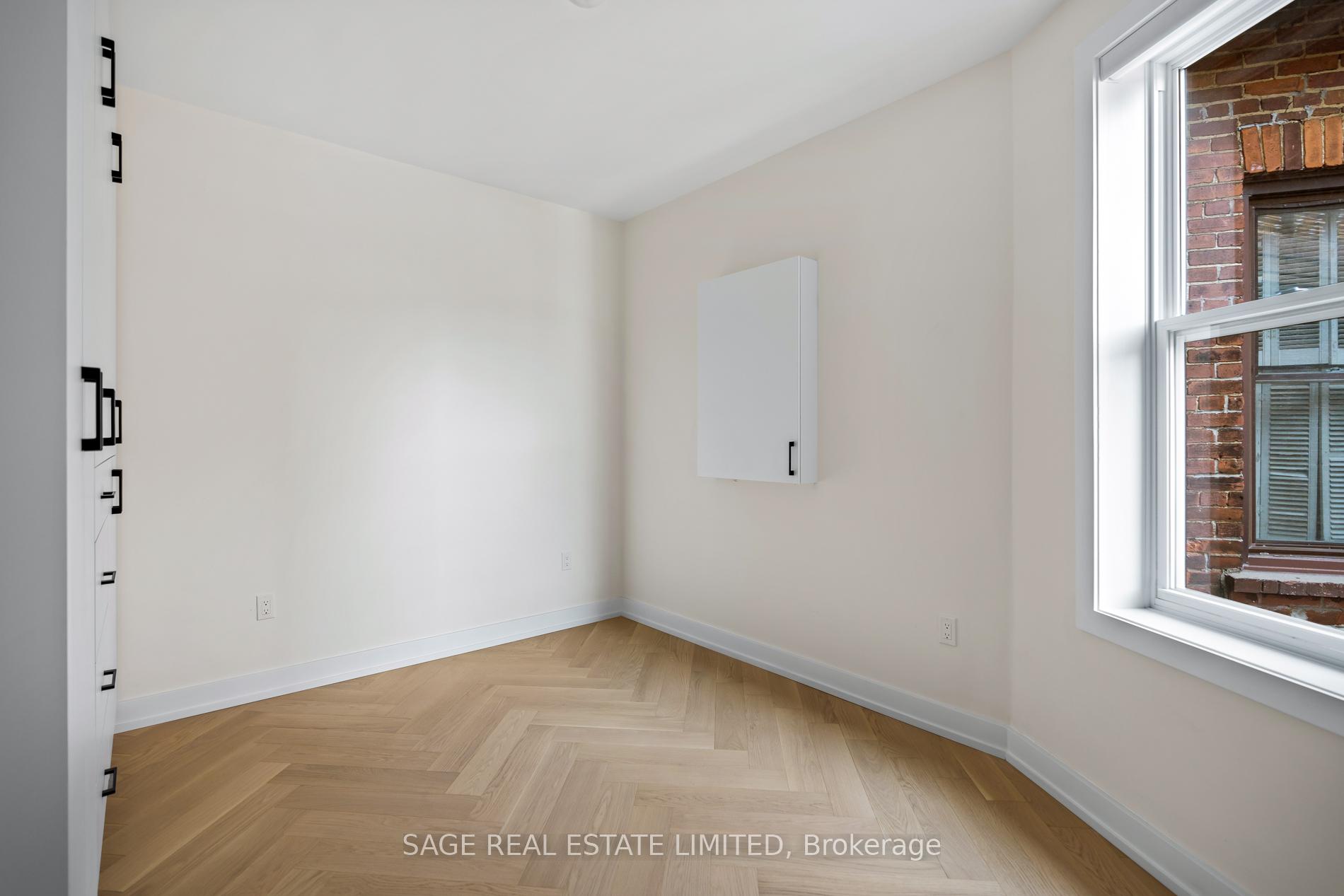 Photo 14 of Unit Upper, 443 Manning Avenue, Toronto, Palmerston-Little Italy — HOMEH