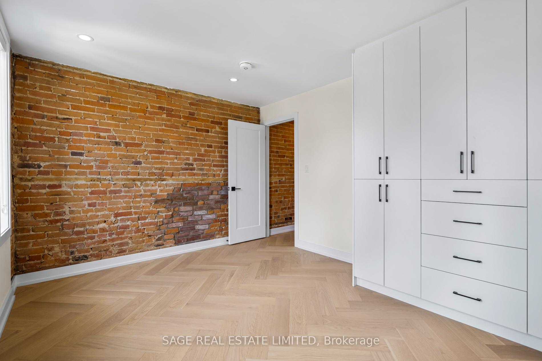 Photo 15 of Unit Upper, 443 Manning Avenue, Toronto, Palmerston-Little Italy — HOMEH