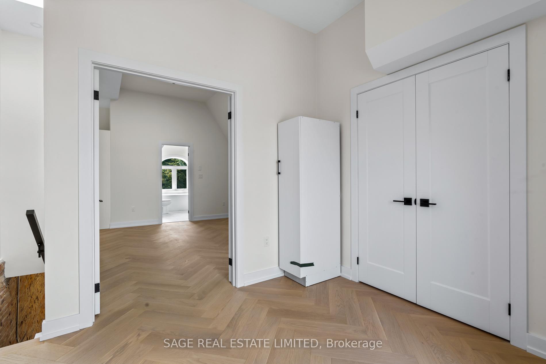 Photo 24 of Unit Upper, 443 Manning Avenue, Toronto, Palmerston-Little Italy — HOMEH
