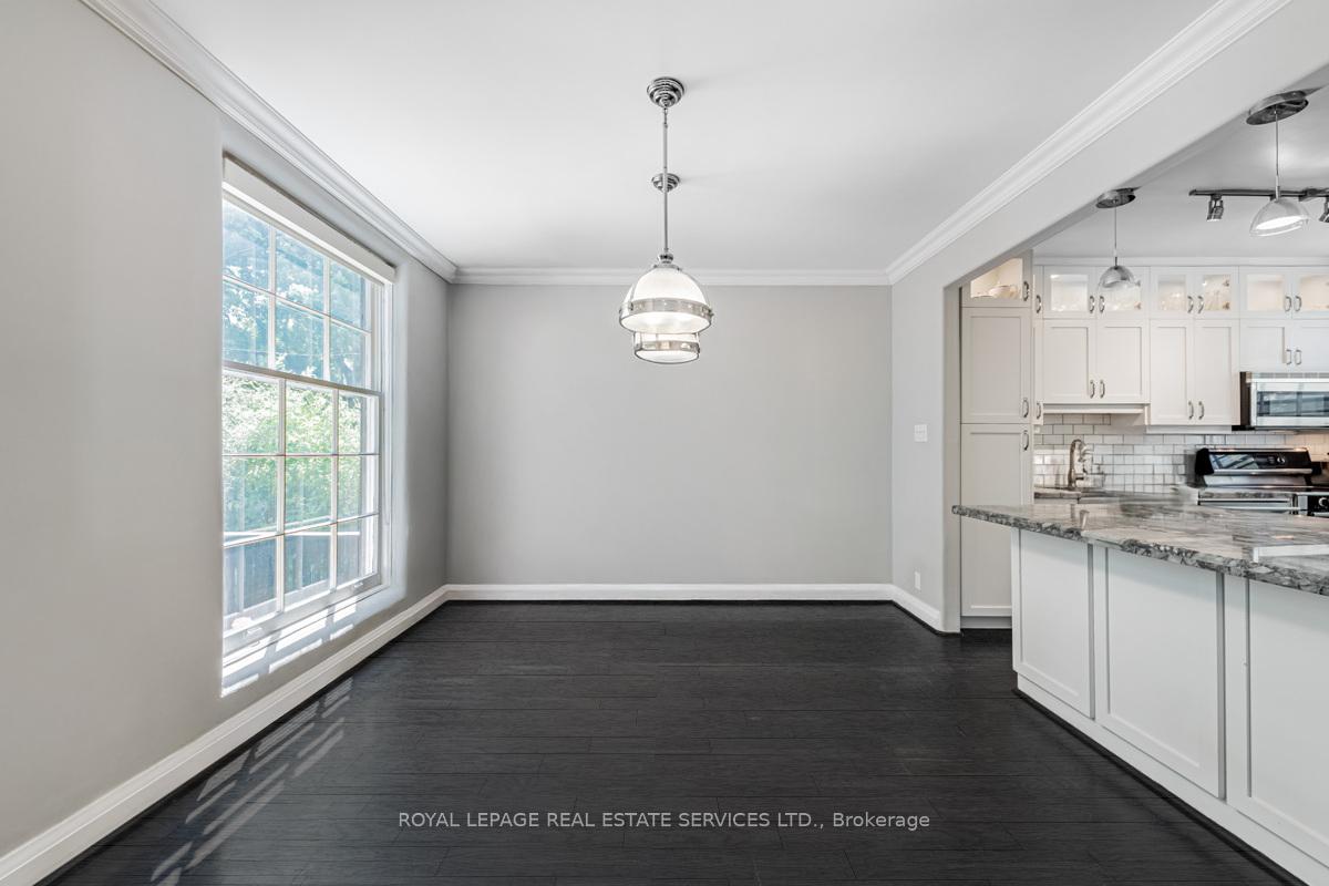 Photo 7 of 4 Caribou Road, Toronto, Bedford Park-Nortown — HOMEH