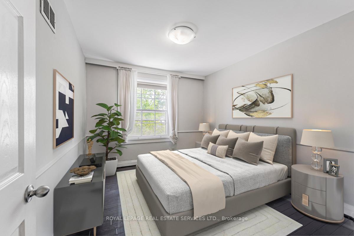 Photo 9 of 4 Caribou Road, Toronto, Bedford Park-Nortown — HOMEH