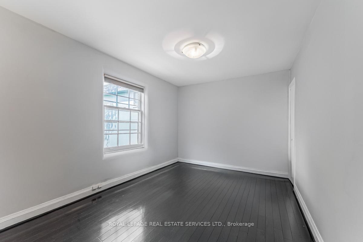 Photo 12 of 4 Caribou Road, Toronto, Bedford Park-Nortown — HOMEH