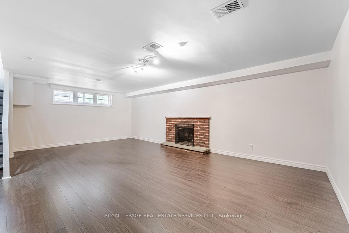 Photo 15 of 4 Caribou Road, Toronto, Bedford Park-Nortown — HOMEH