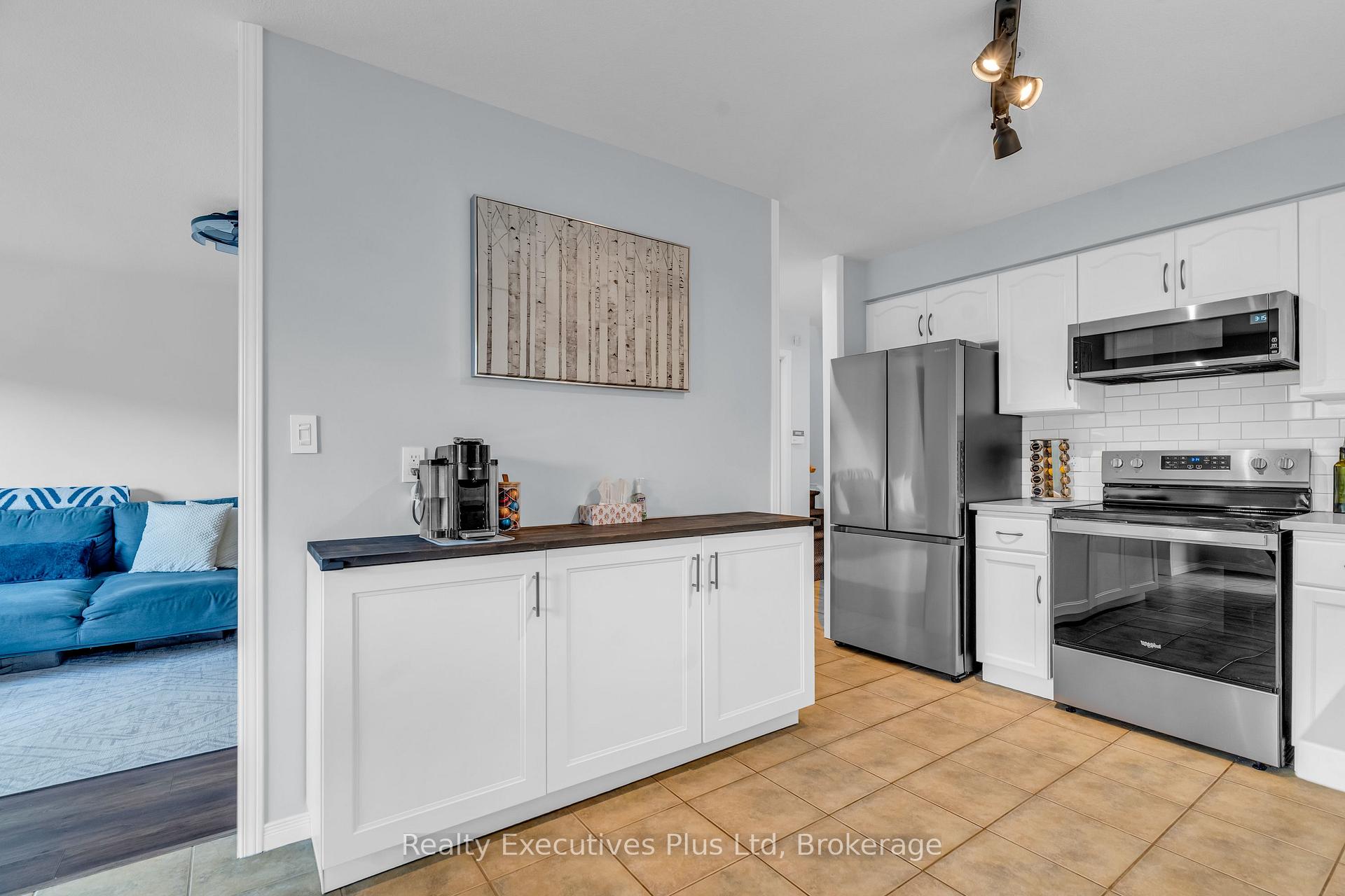 Photo 18 of 22 Warren Street, Guelph, Grange Road — HOMEH