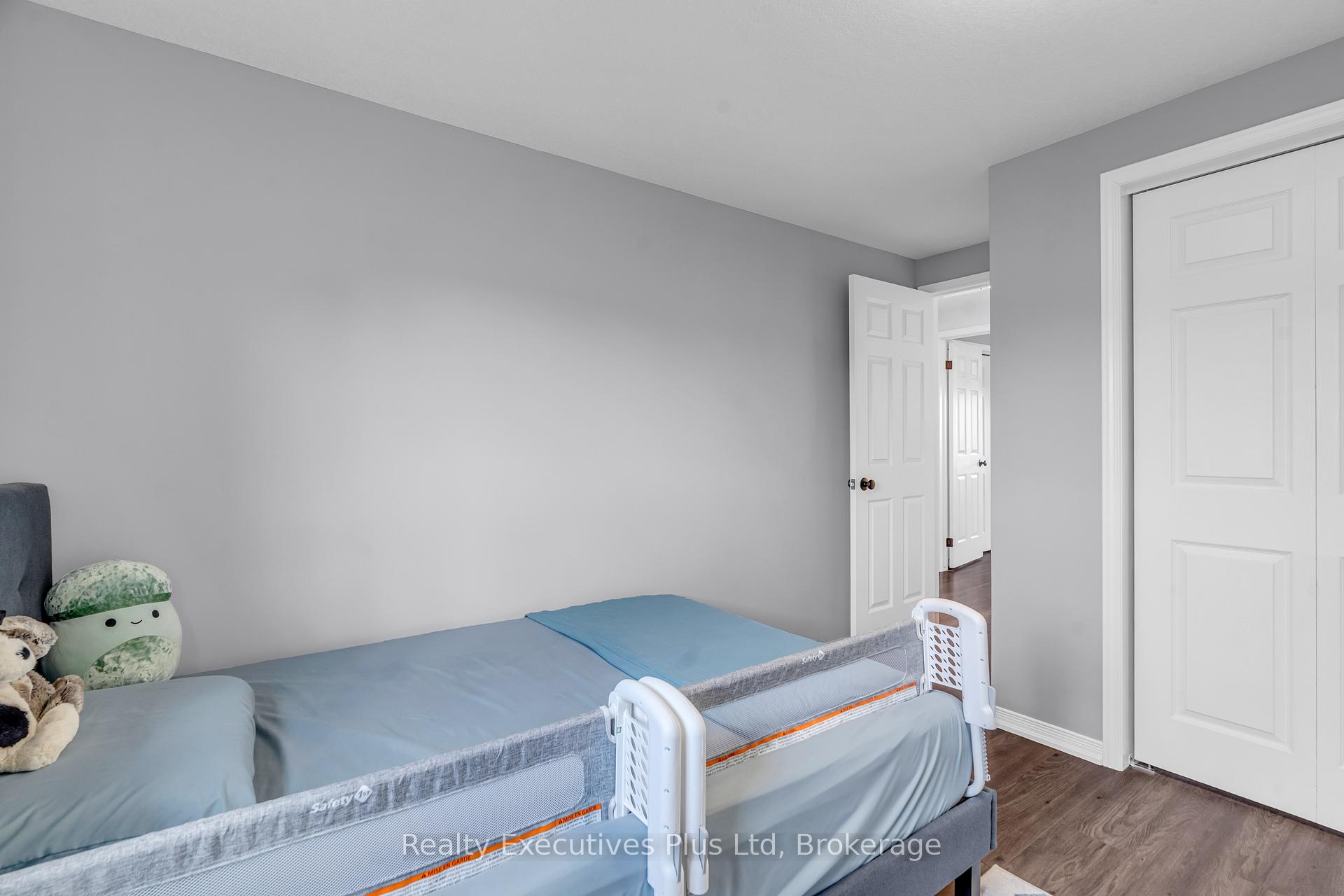 Photo 27 of 22 Warren Street, Guelph, Grange Road — HOMEH