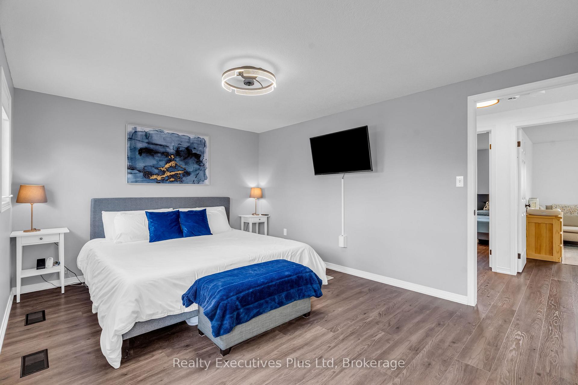 Photo 32 of 22 Warren Street, Guelph, Grange Road — HOMEH