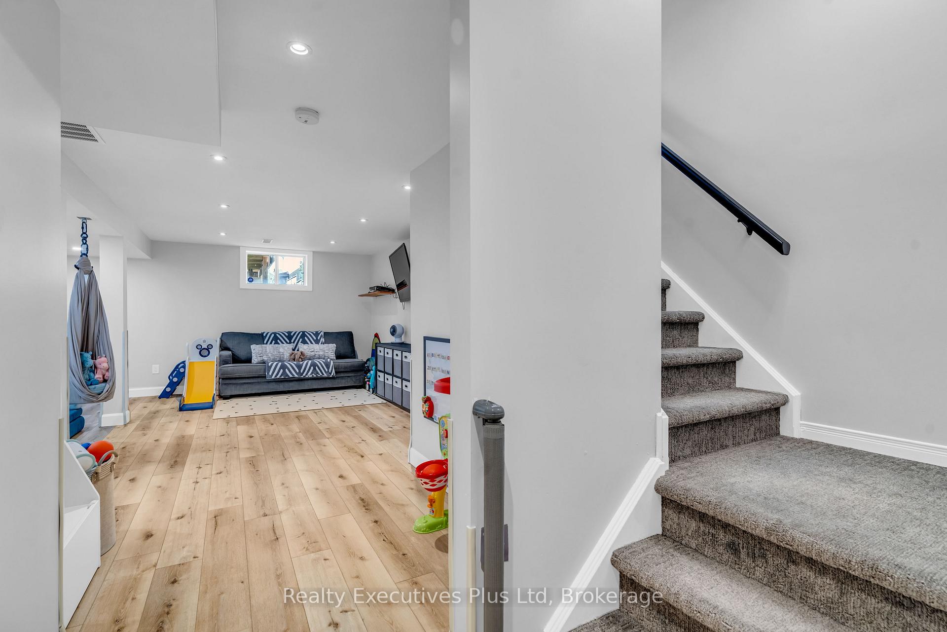 Photo 33 of 22 Warren Street, Guelph, Grange Road — HOMEH