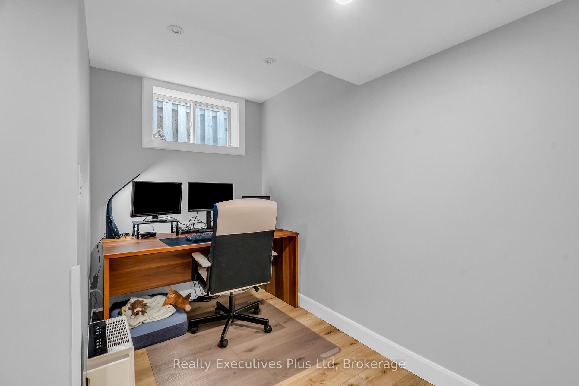 Photo 37 of 22 Warren Street, Guelph, Grange Road — HOMEH