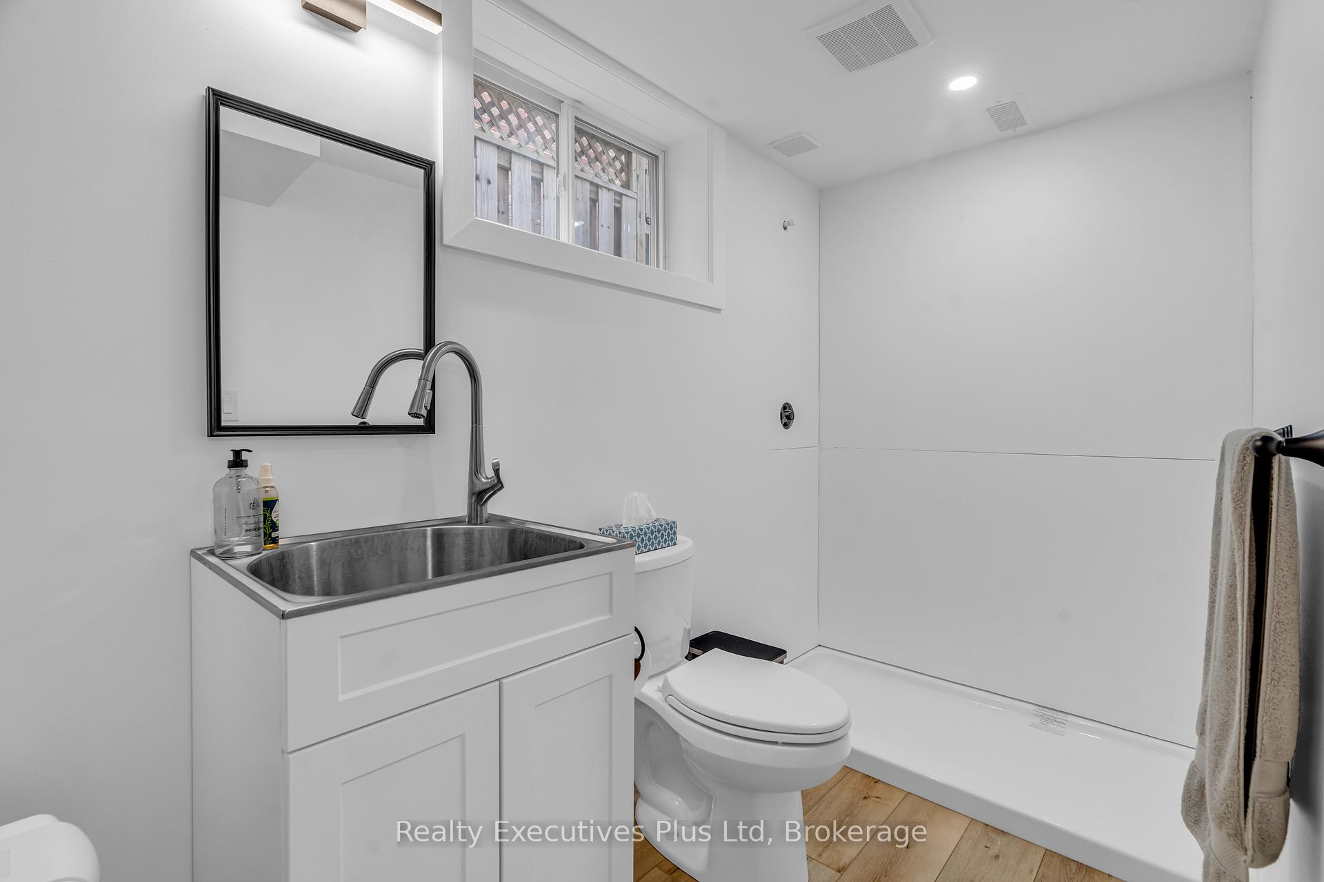 Photo 39 of 22 Warren Street, Guelph, Grange Road — HOMEH