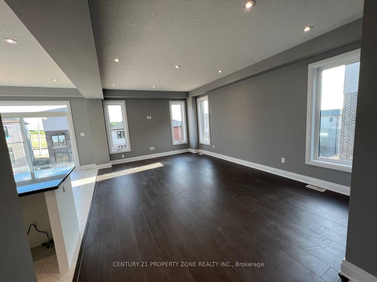 Photo 2 of 536 Nathalie Crescent, Kitchener — HOMEH