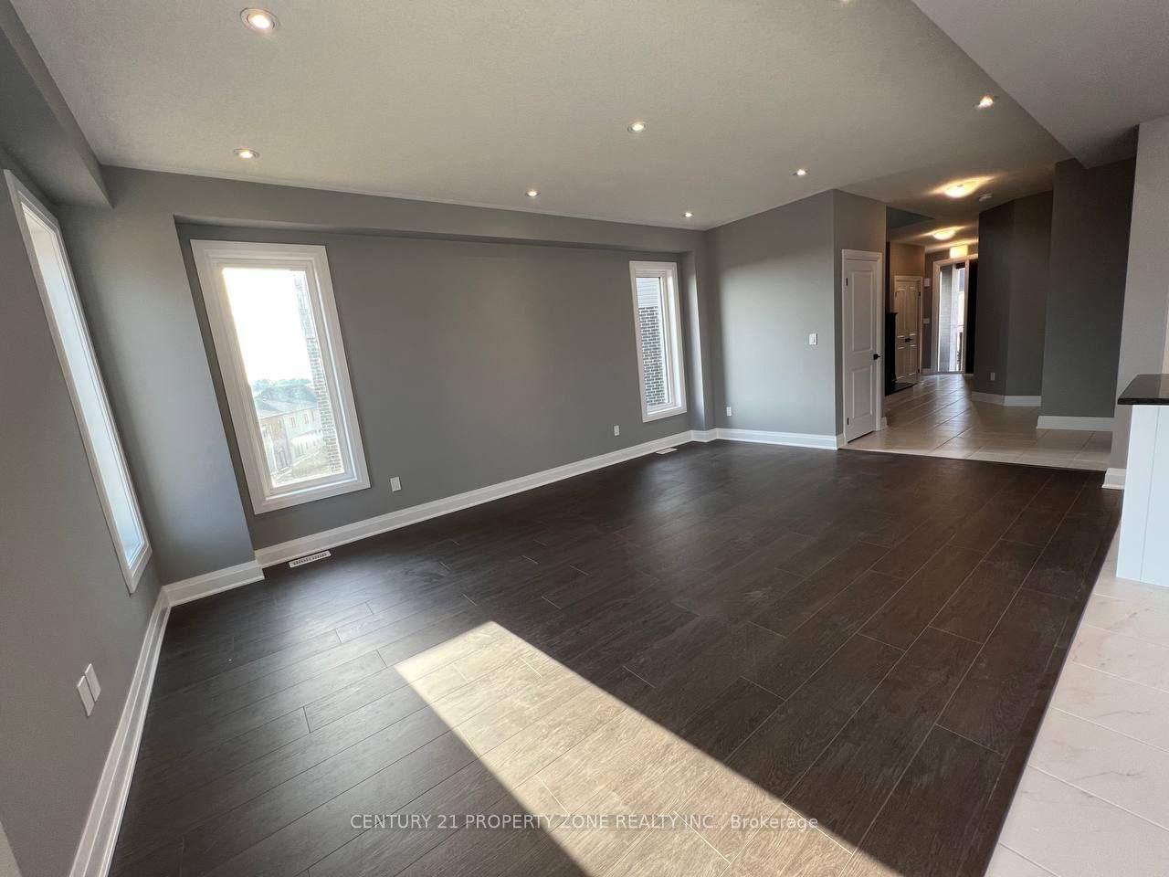 Photo 7 of 536 Nathalie Crescent, Kitchener — HOMEH