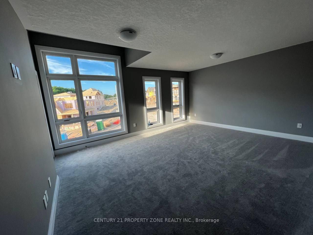 Photo 11 of 536 Nathalie Crescent, Kitchener — HOMEH