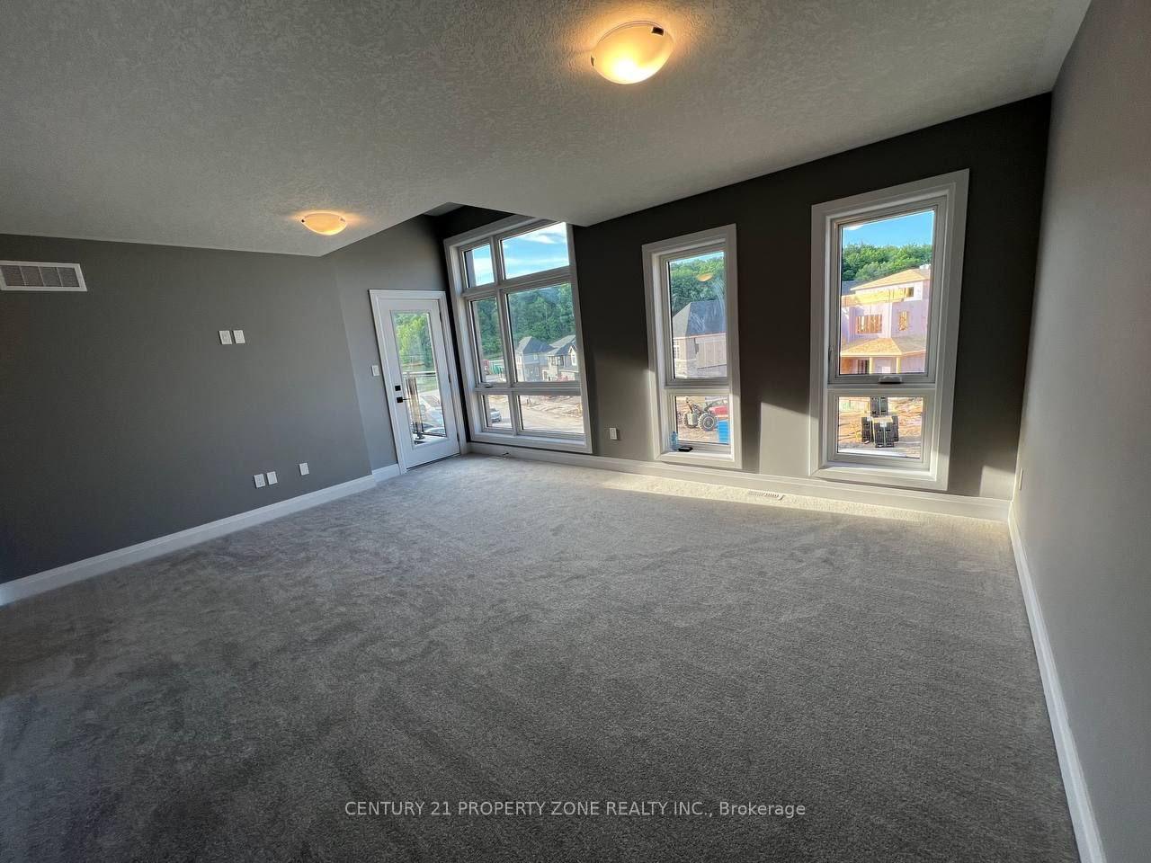 Photo 12 of 536 Nathalie Crescent, Kitchener — HOMEH