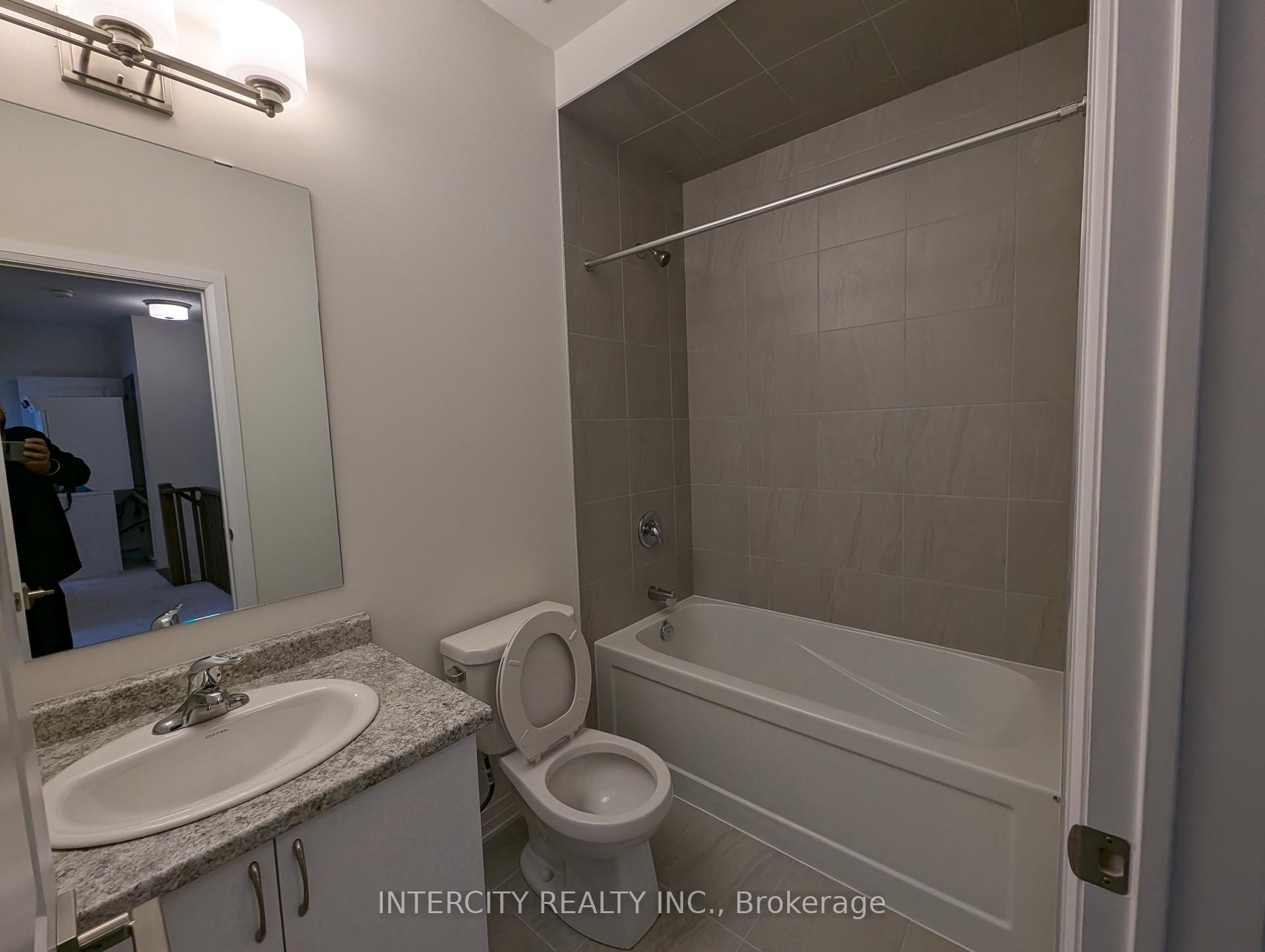 Photo 11 of Unit 45, 25 Fieldridge Crescent, Brampton, Sandringham-Wellington North — HOMEH