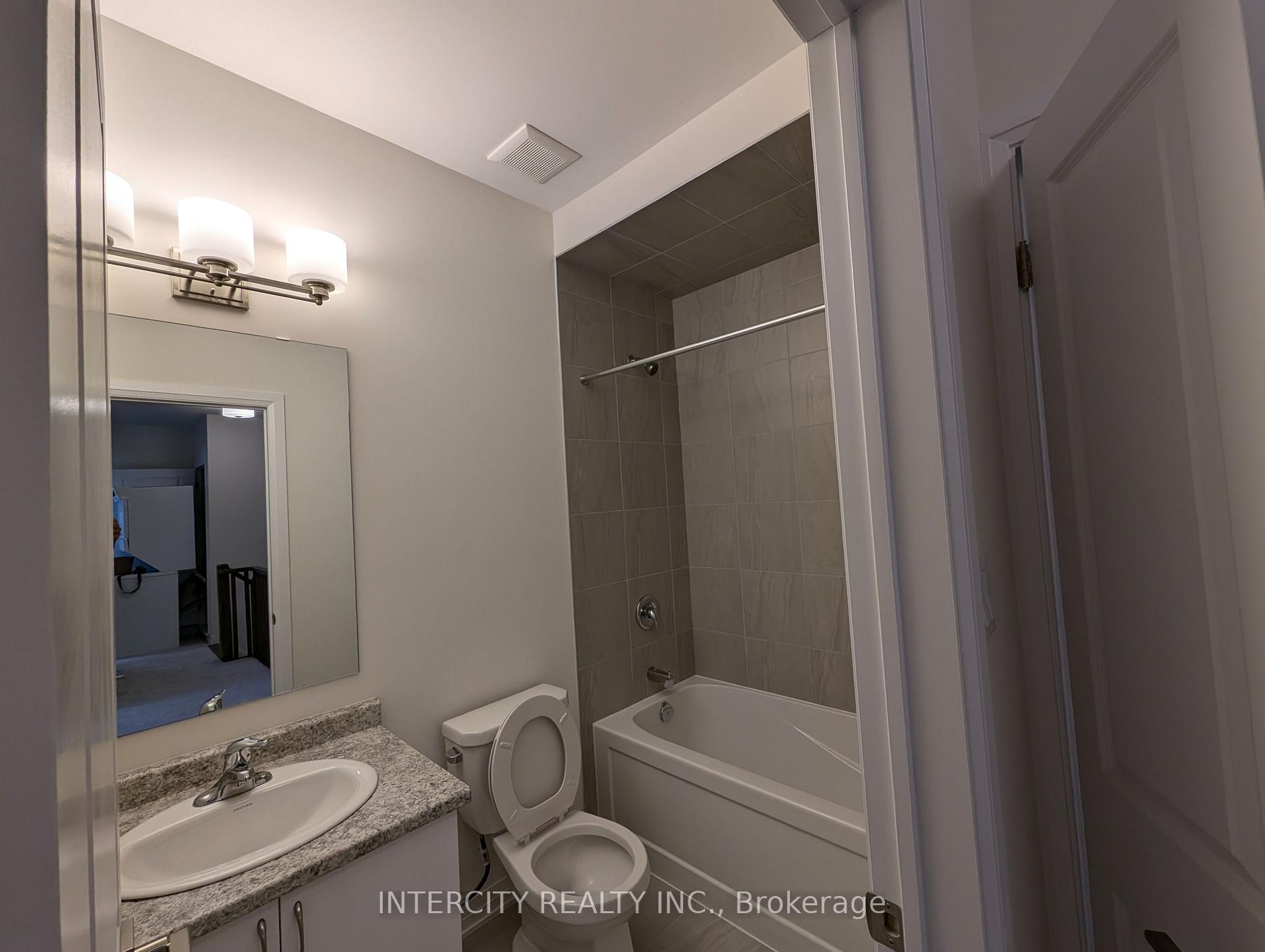 Photo 14 of Unit 45, 25 Fieldridge Crescent, Brampton, Sandringham-Wellington North — HOMEH