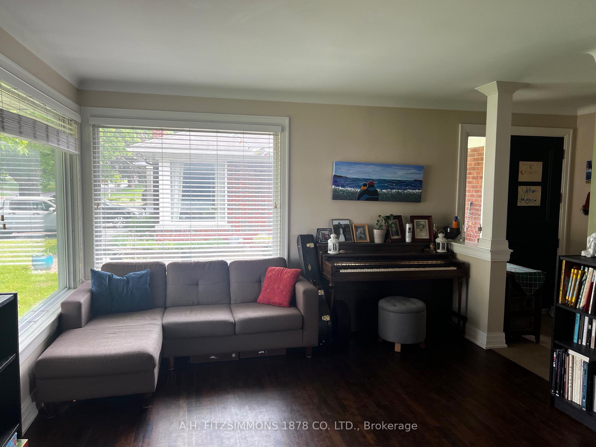 Photo 6 of 1222 Major Street, Ottawa, Braemar Park — HOMEH