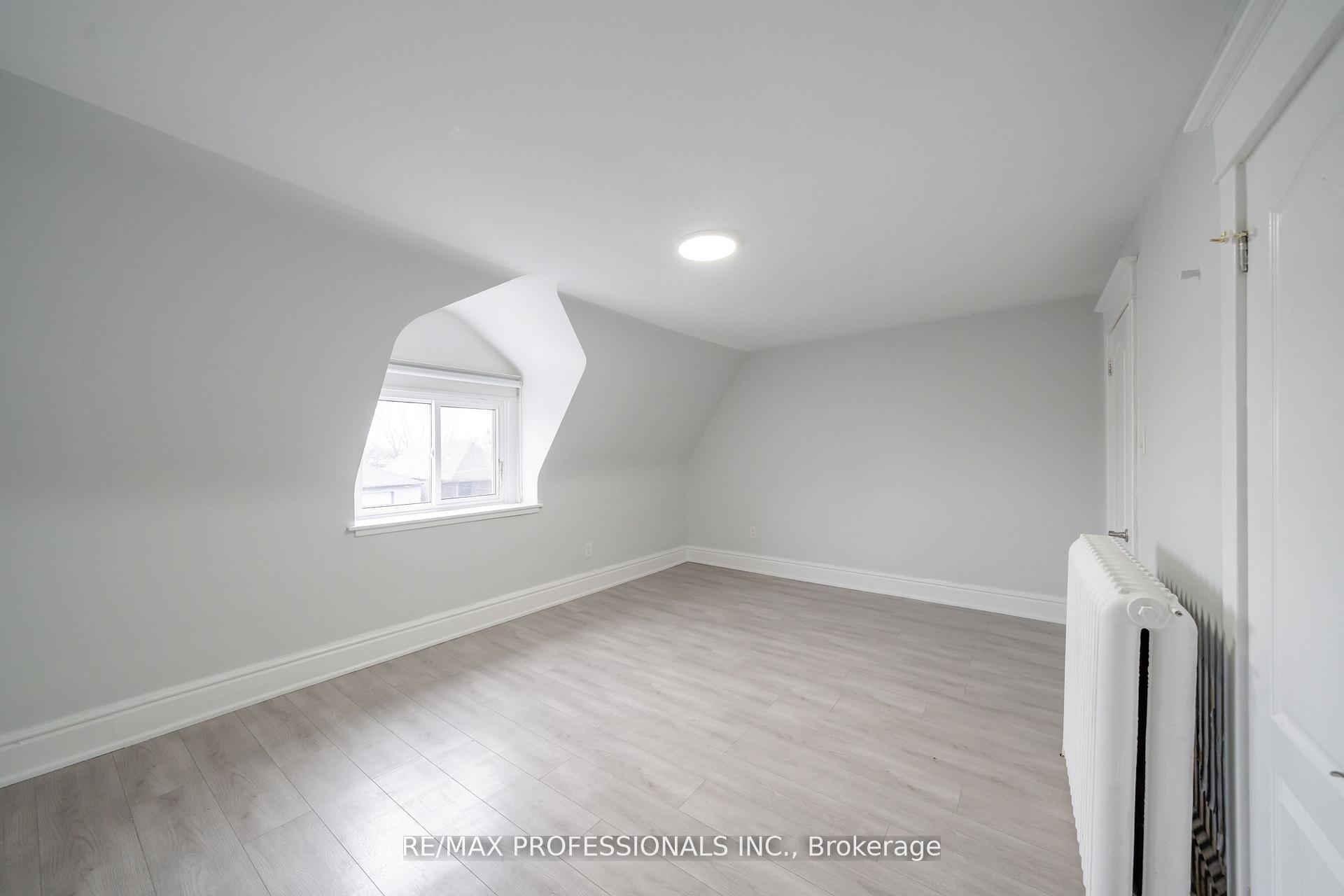 Photo 11 of Unit 2nd+3rd, 223 Oakwood Avenue, Toronto, Oakwood Village — HOMEH