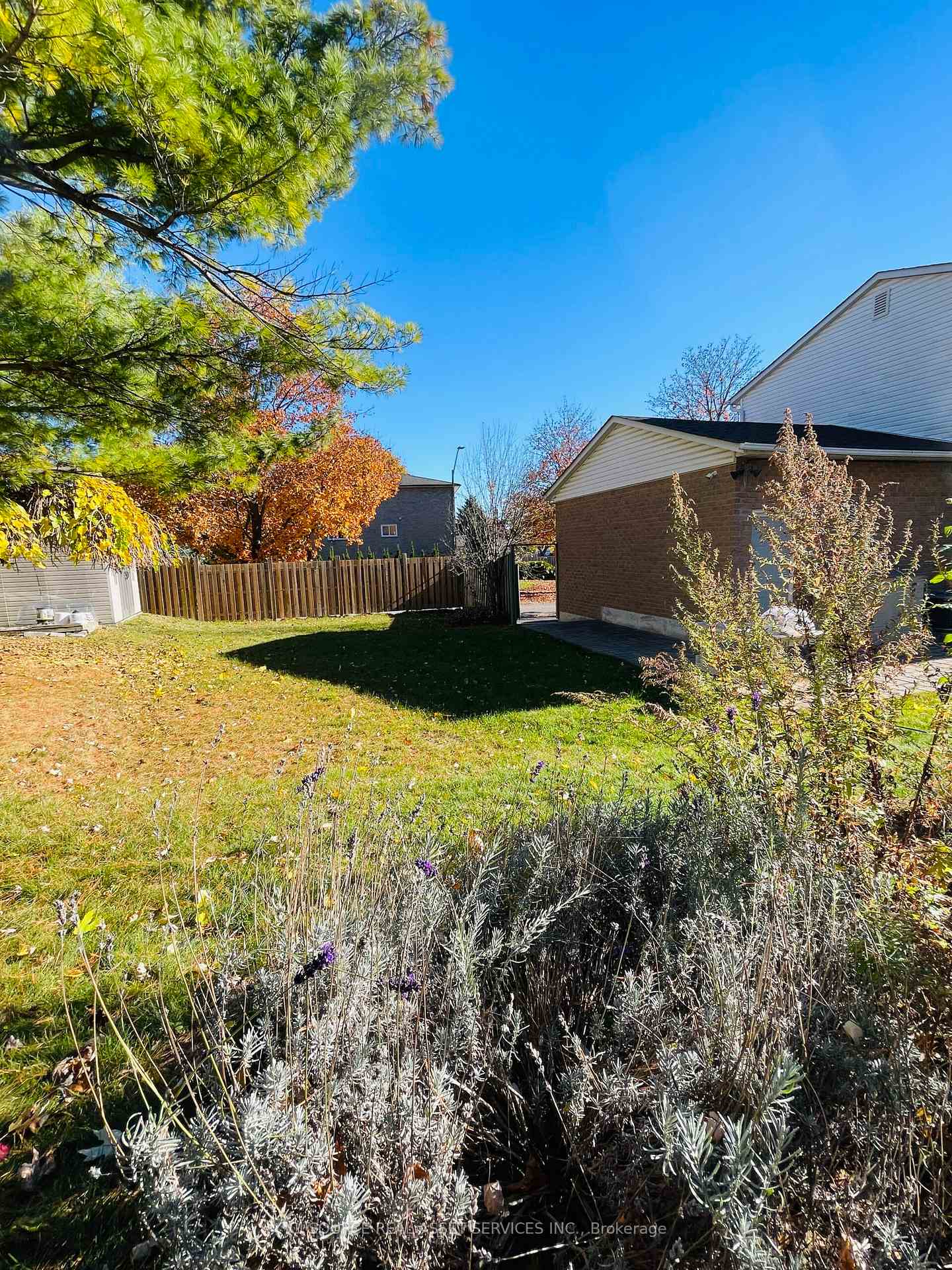 Photo 7 of 59 Hoover Drive, Markham, Thornhill — HOMEH