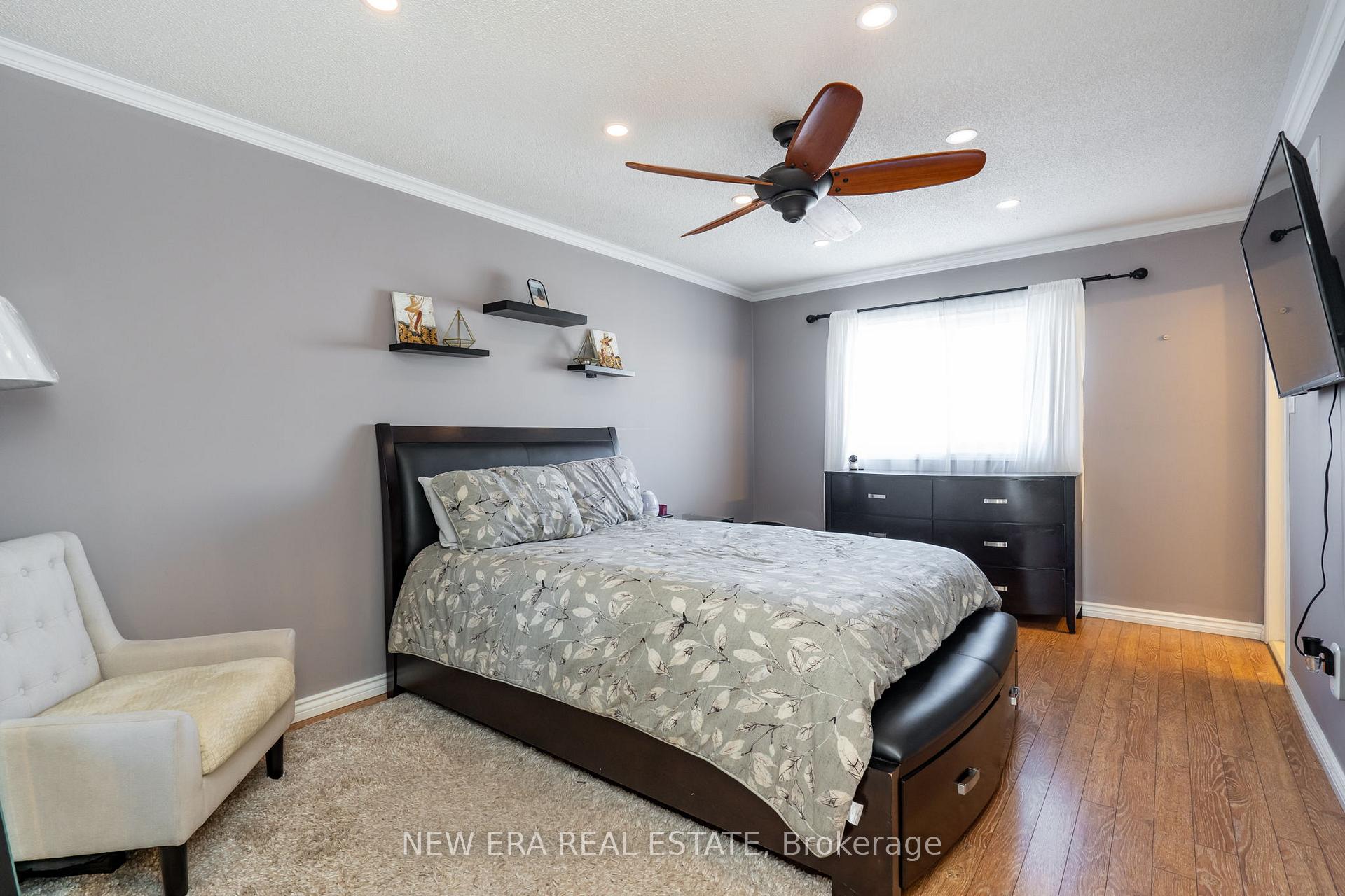 Photo 14 of 302 Swindells Street, Clarington, Bowmanville — HOMEH