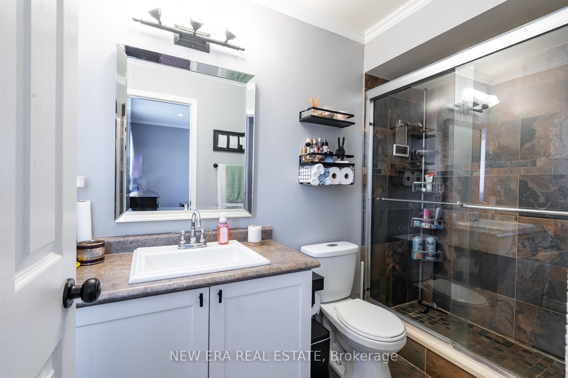 Photo 18 of 302 Swindells Street, Clarington, Bowmanville — HOMEH