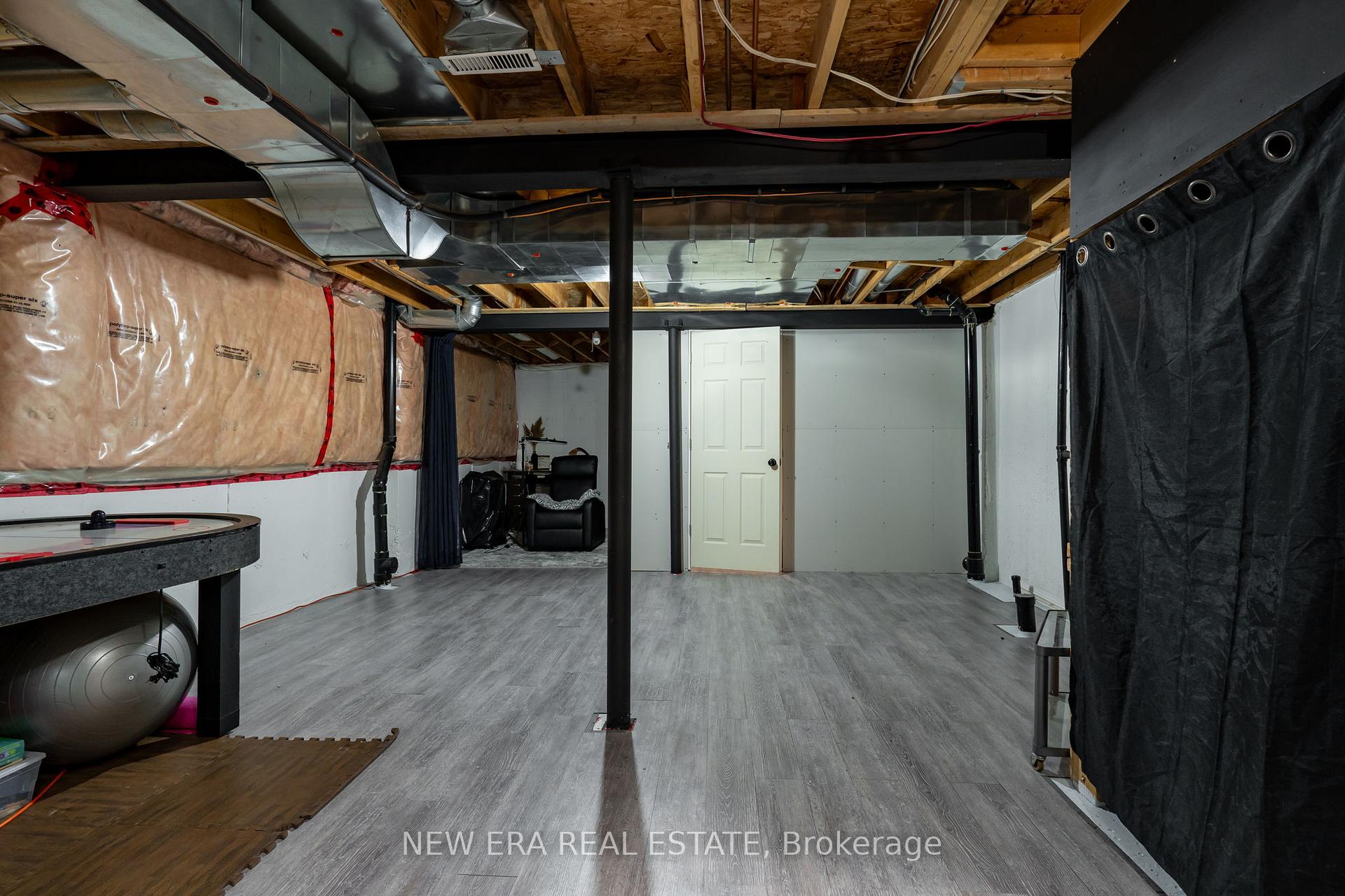 Photo 17 of 302 Swindells Street, Clarington, Bowmanville — HOMEH