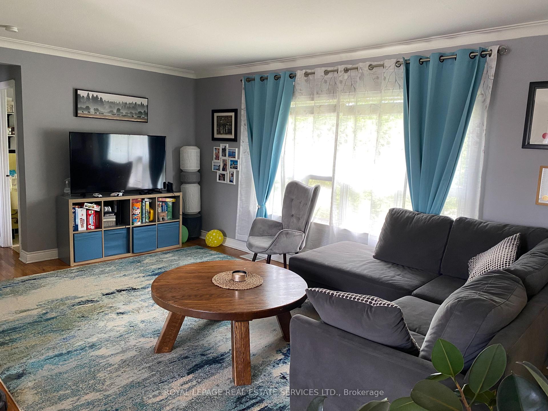 Photo 6 of Unit 2nd, 3 Yorkview Drive, Etobicoke, Stonegate-Queensway — HOMEH