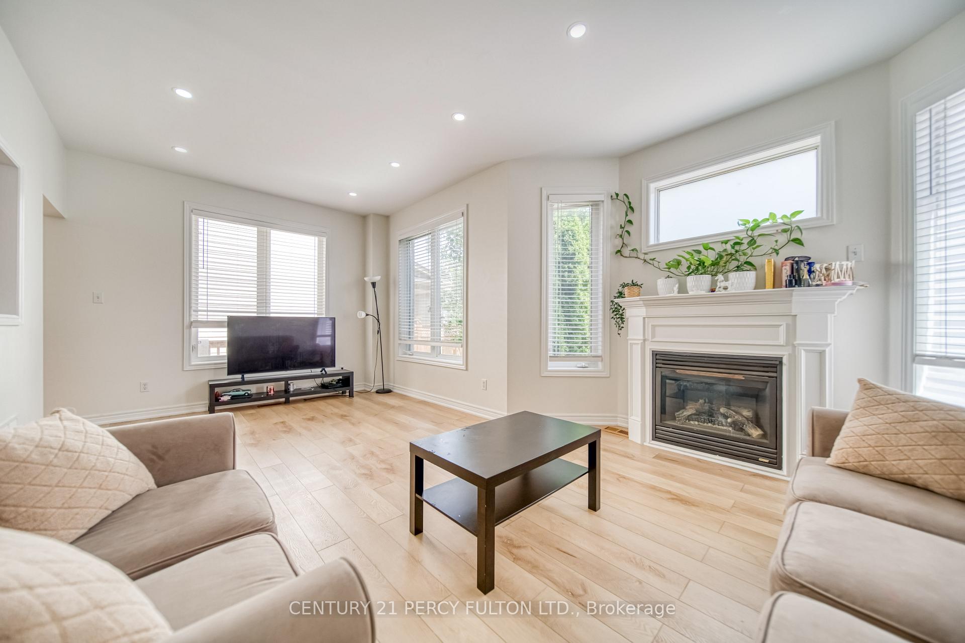 Photo 17 of 38 Milroy Lane, Markham, Cornell — HOMEH