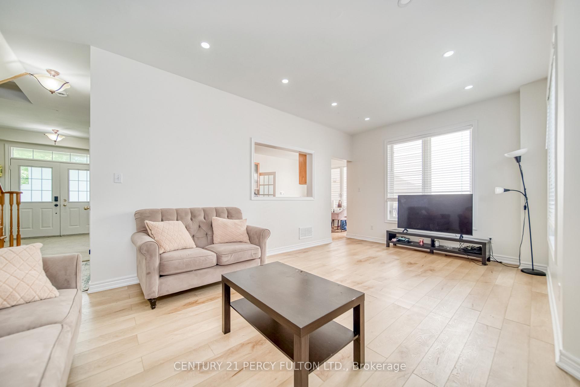 Photo 10 of 38 Milroy Lane, Markham, Cornell — HOMEH