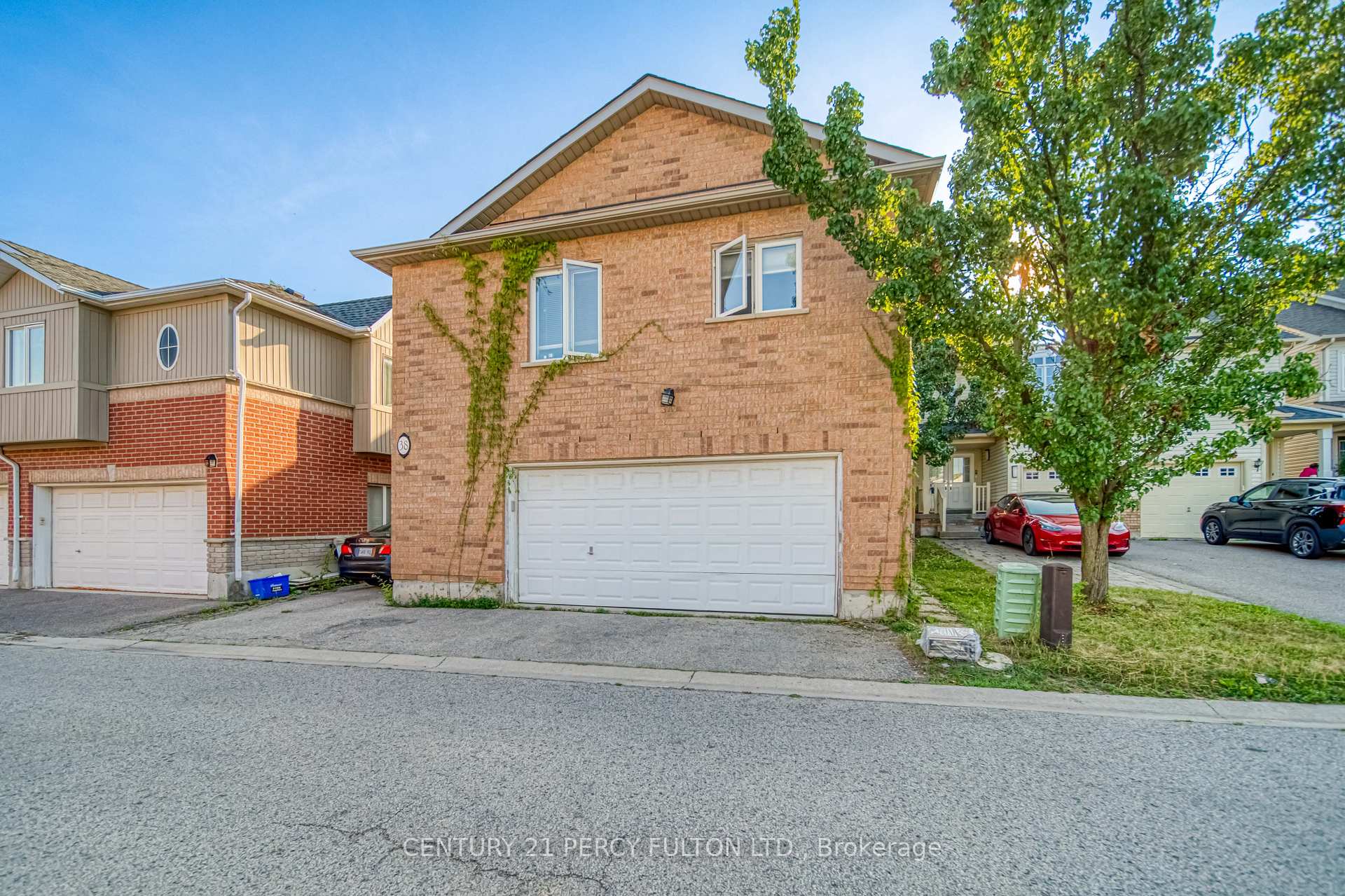 Photo 28 of 38 Milroy Lane, Markham, Cornell — HOMEH