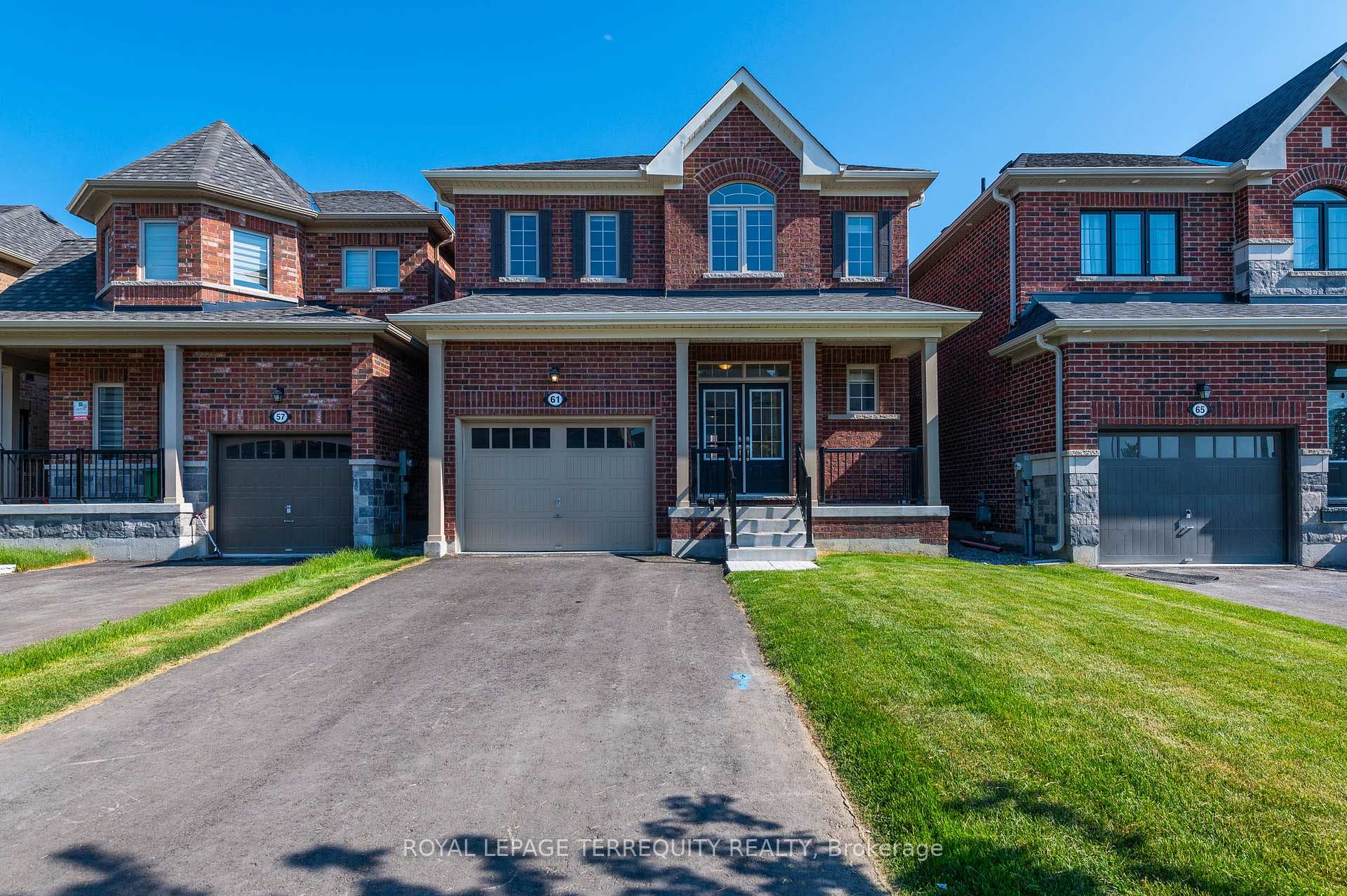 Photo 1 of 61 Jack Potts Way, Clarington, Courtice — HOMEH