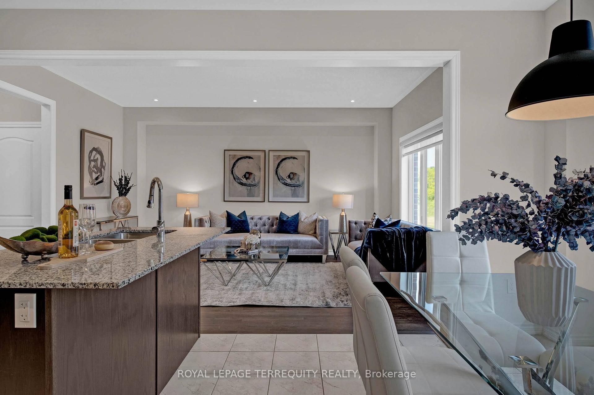 Photo 9 of 61 Jack Potts Way, Clarington, Courtice — HOMEH