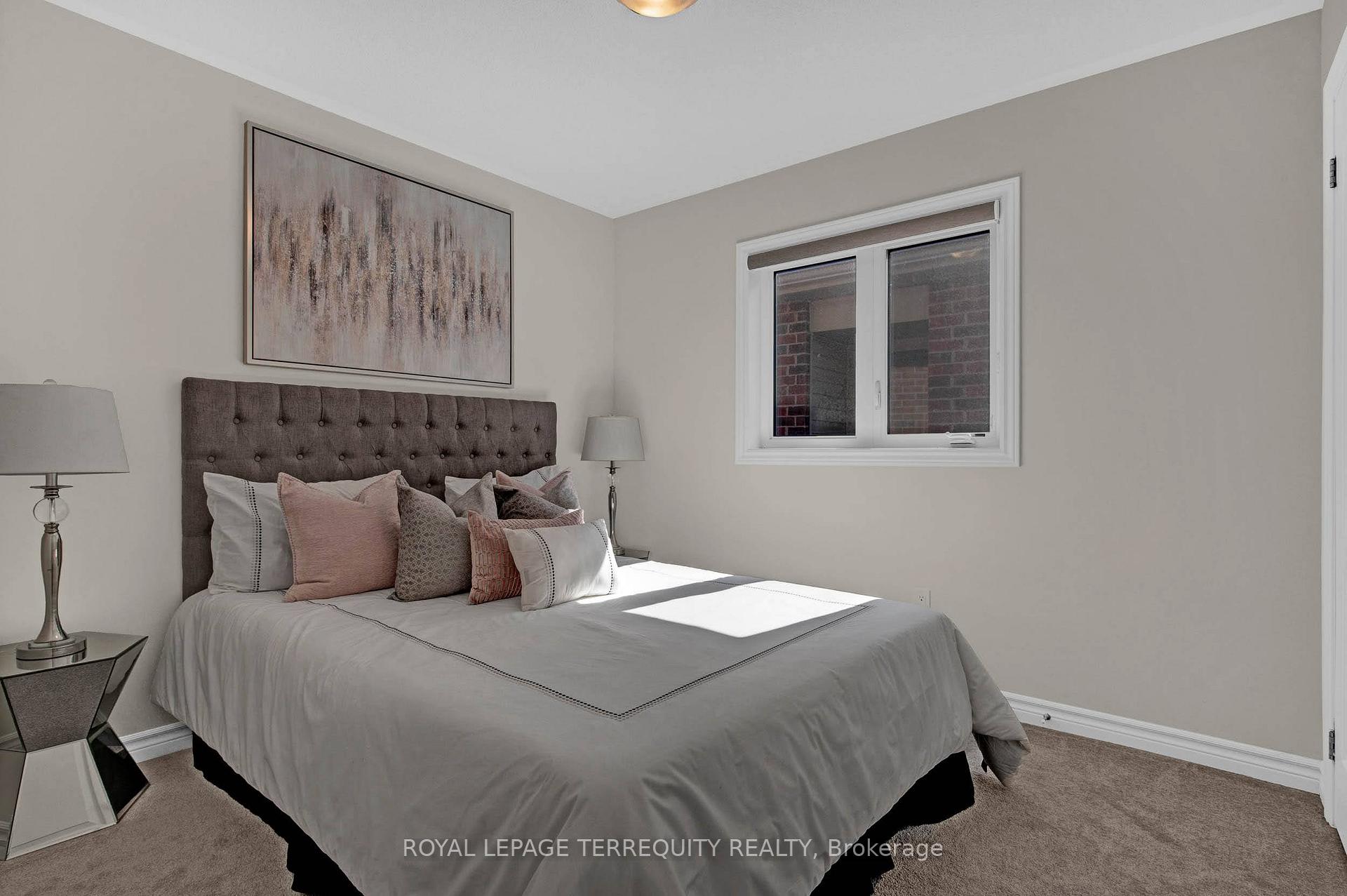 Photo 25 of 61 Jack Potts Way, Clarington, Courtice — HOMEH