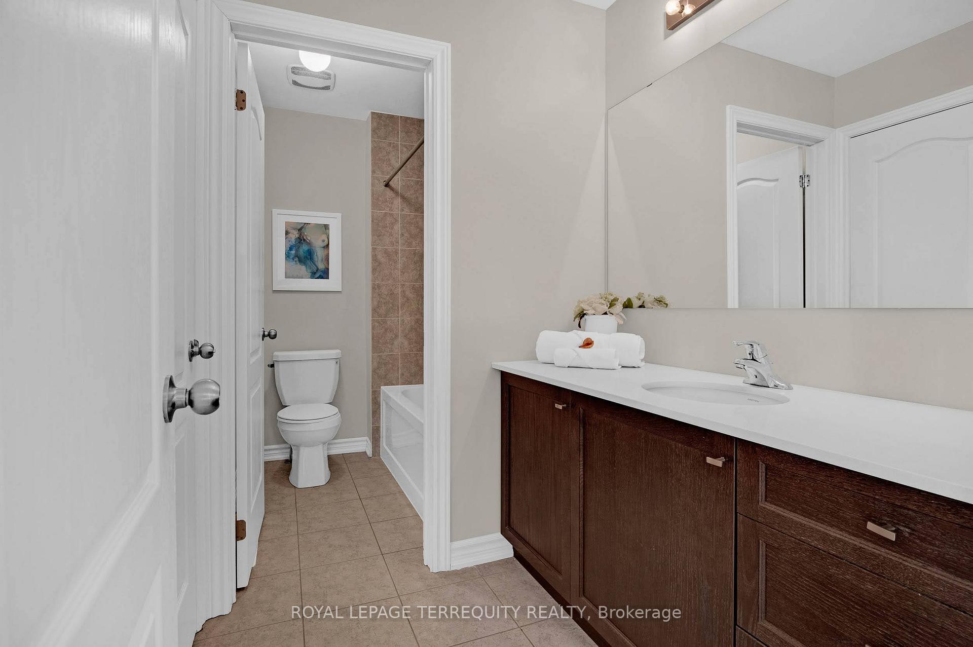 Photo 27 of 61 Jack Potts Way, Clarington, Courtice — HOMEH