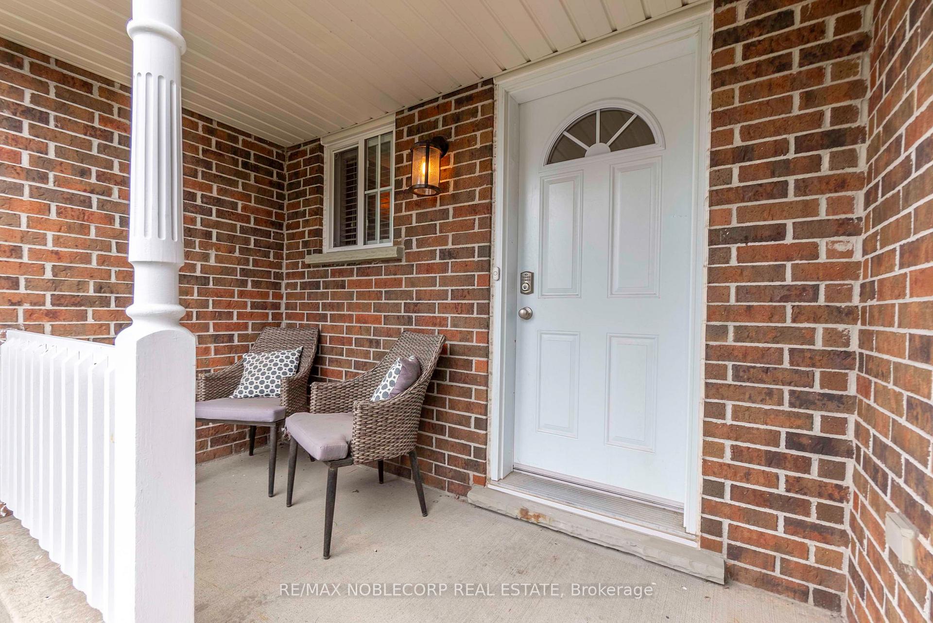 Photo 6 of 45 Hewitt Lane, Guelph, Willow West/Sugarbush/West Acres — HOMEH