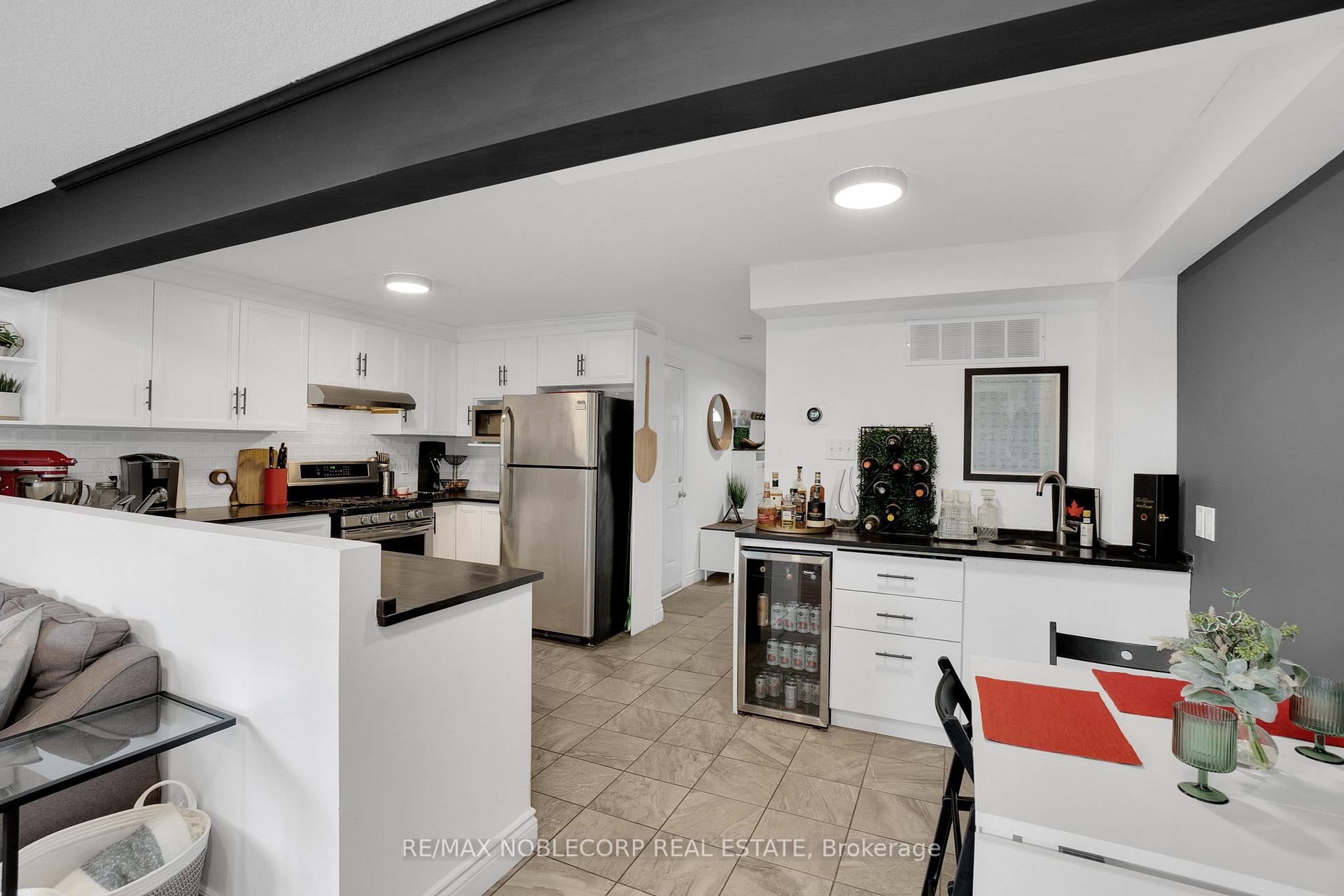 Photo 9 of 45 Hewitt Lane, Guelph, Willow West/Sugarbush/West Acres — HOMEH