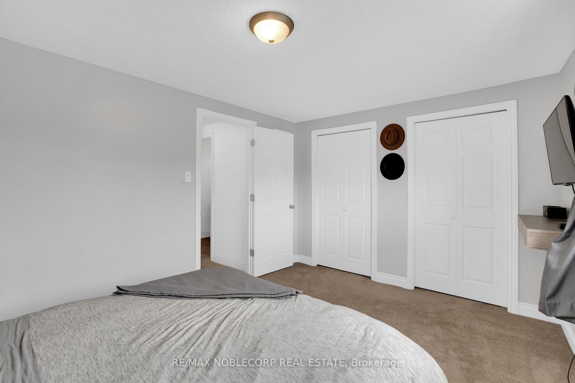 Photo 18 of 45 Hewitt Lane, Guelph, Willow West/Sugarbush/West Acres — HOMEH