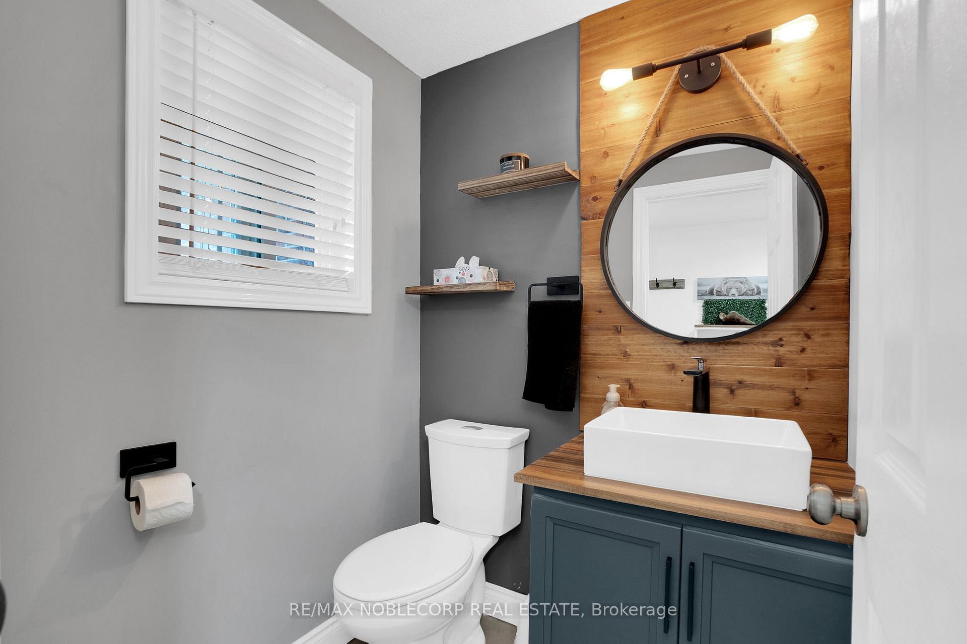 Photo 19 of 45 Hewitt Lane, Guelph, Willow West/Sugarbush/West Acres — HOMEH