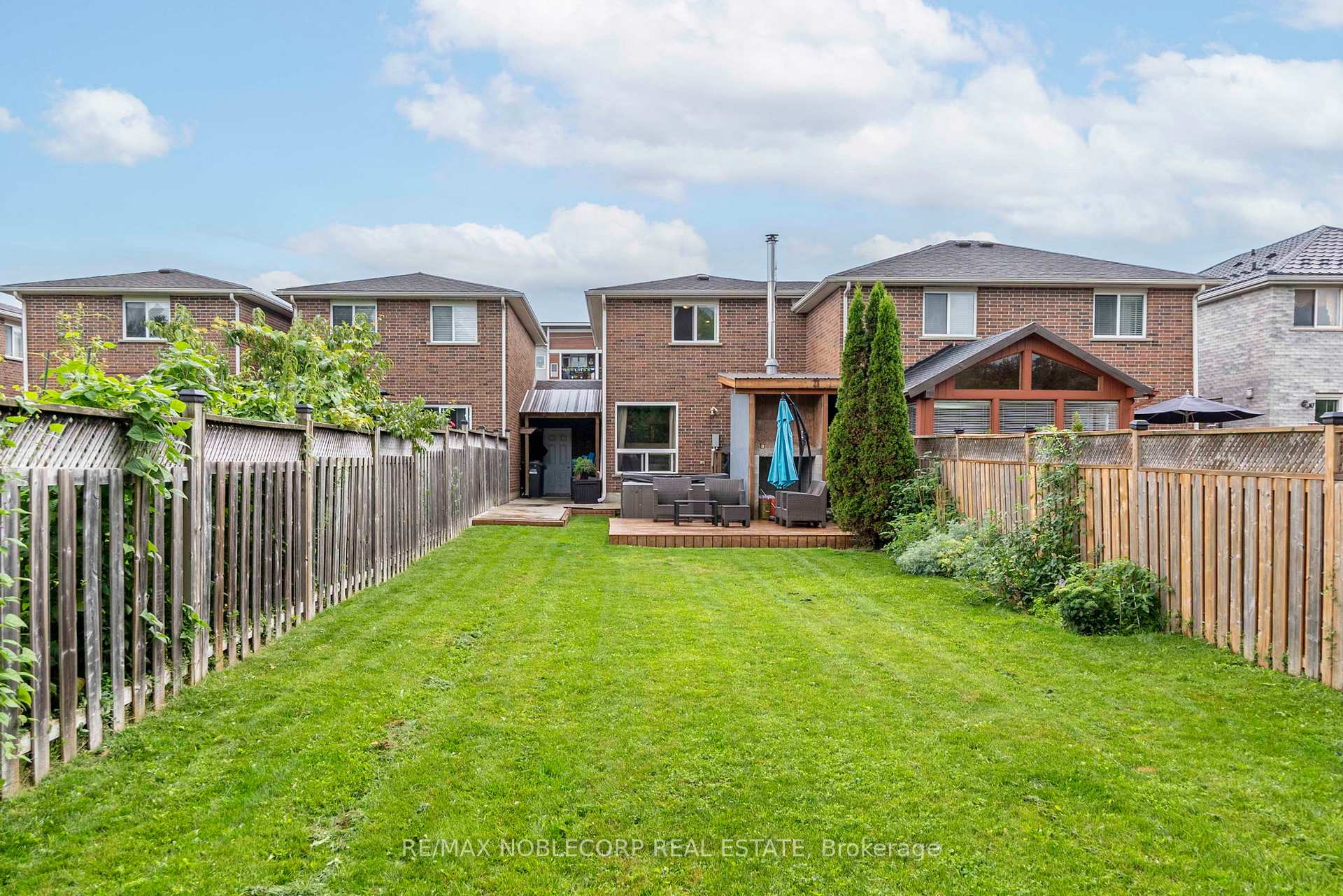 Photo 28 of 45 Hewitt Lane, Guelph, Willow West/Sugarbush/West Acres — HOMEH
