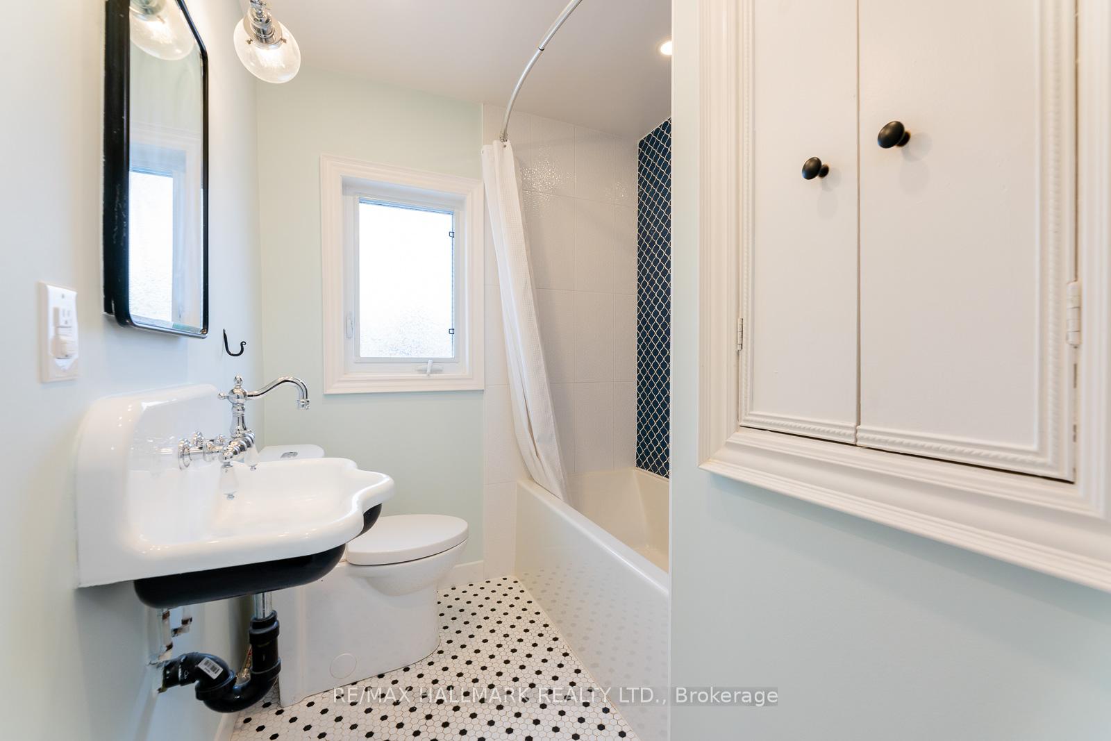 Photo 14 of 49 Hertle Avenue, Toronto, Greenwood-Coxwell — HOMEH