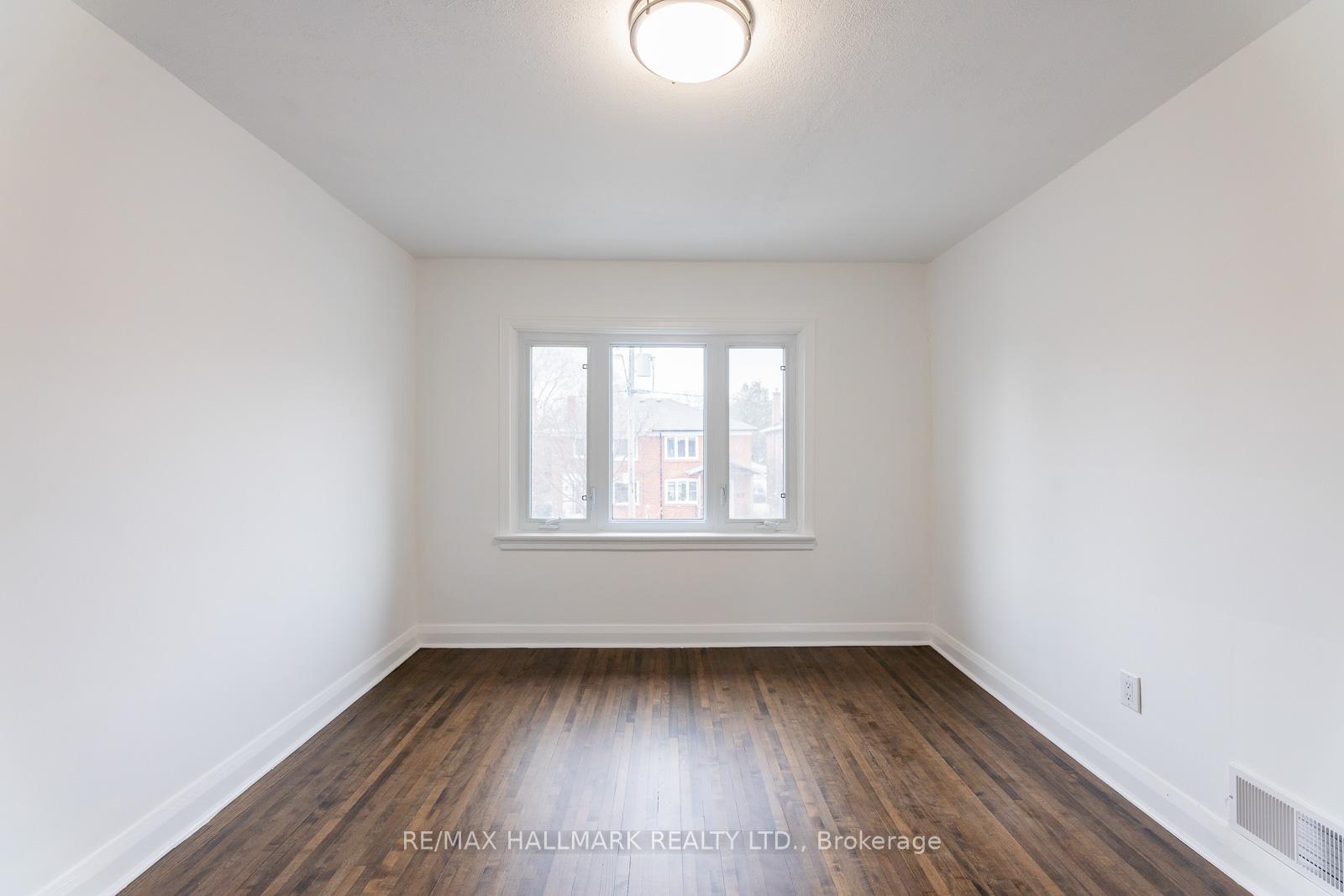 Photo 17 of 49 Hertle Avenue, Toronto, Greenwood-Coxwell — HOMEH